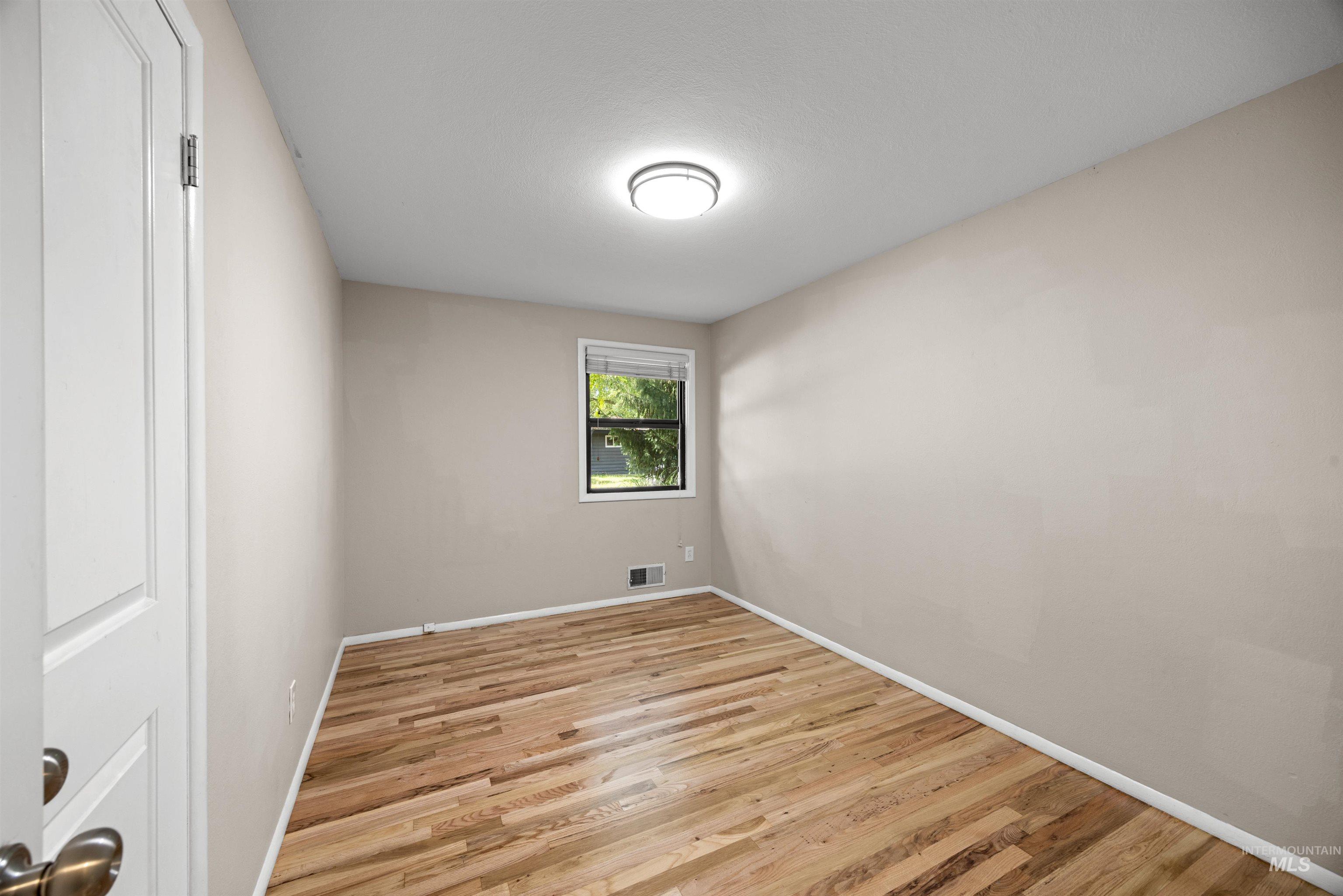3102 N Woody Dr Property Photo 20