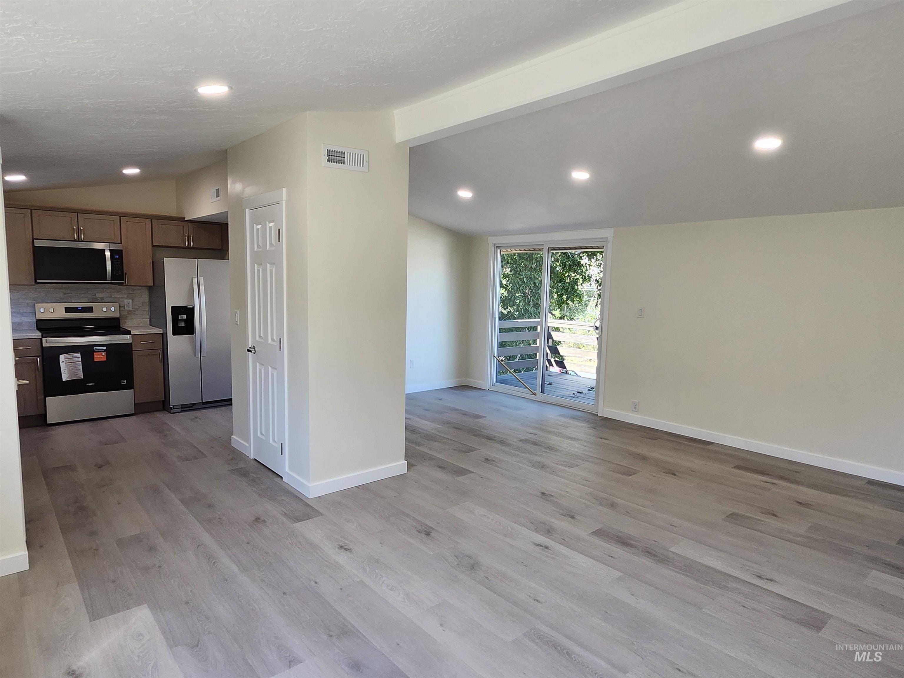1515 21st Ave Property Photo 5