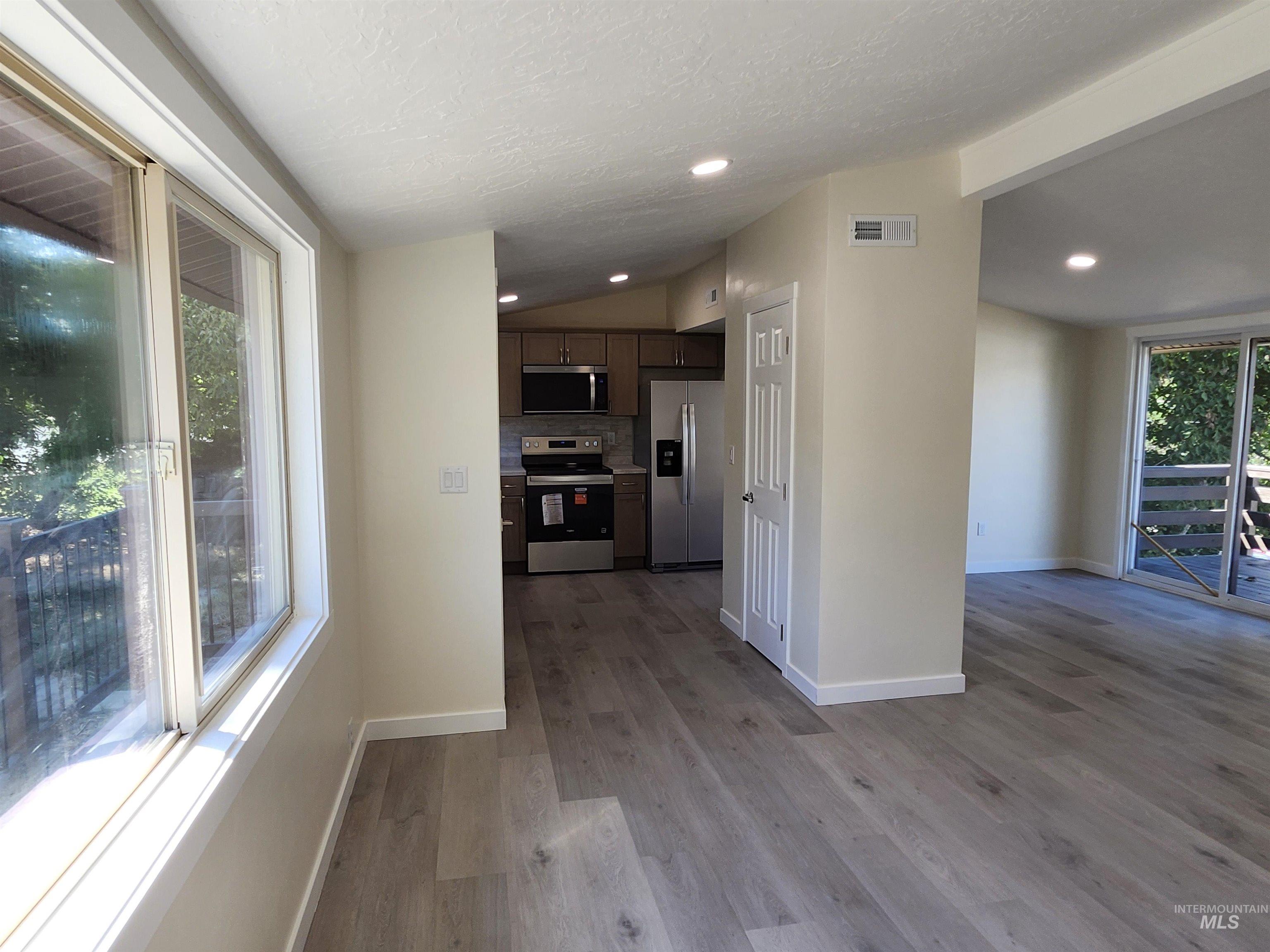 1515 21st Ave Property Photo 9