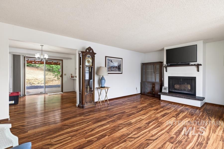 723 E F St. Property Photo 5
