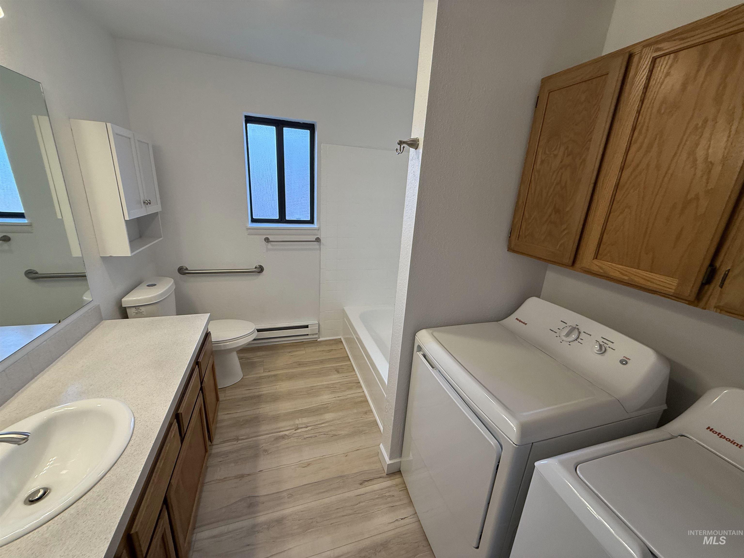 210 N Park Ave Property Photo 14