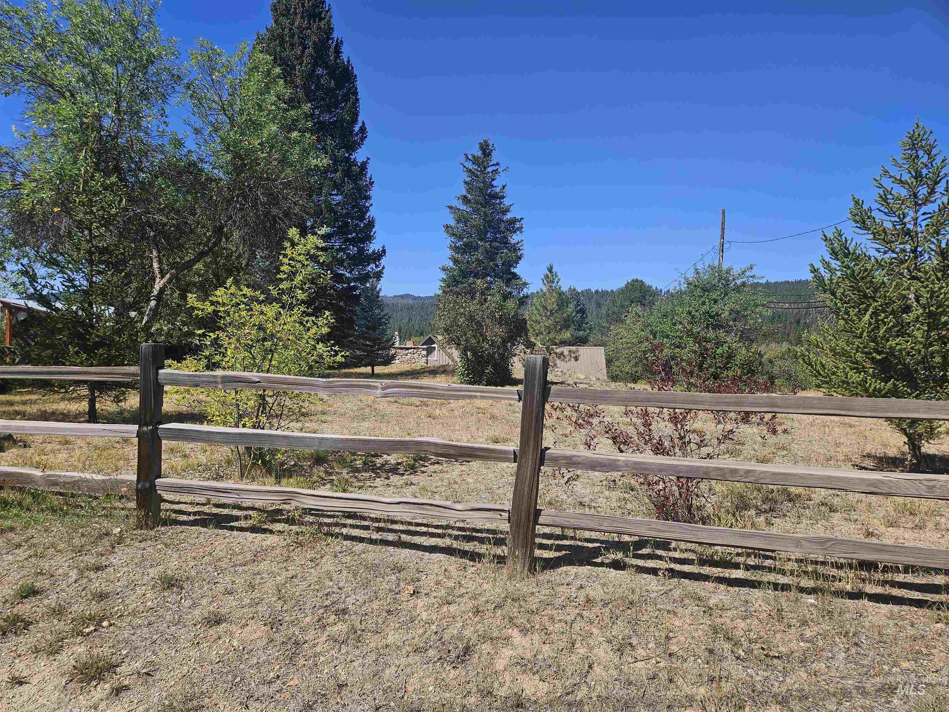 204 E Walulla Street Property Photo 2