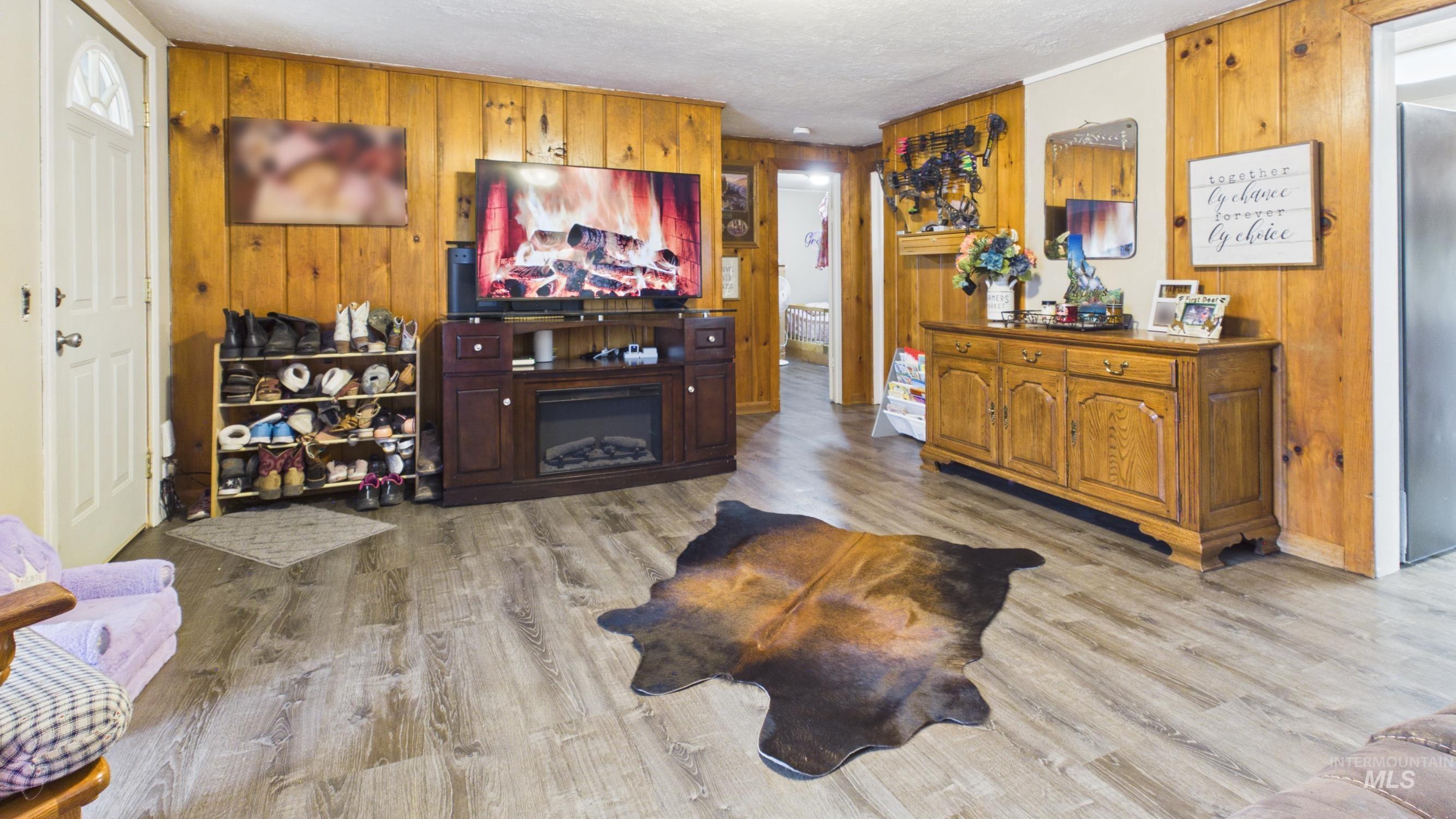 728 Grangemont Road Property Photo 10