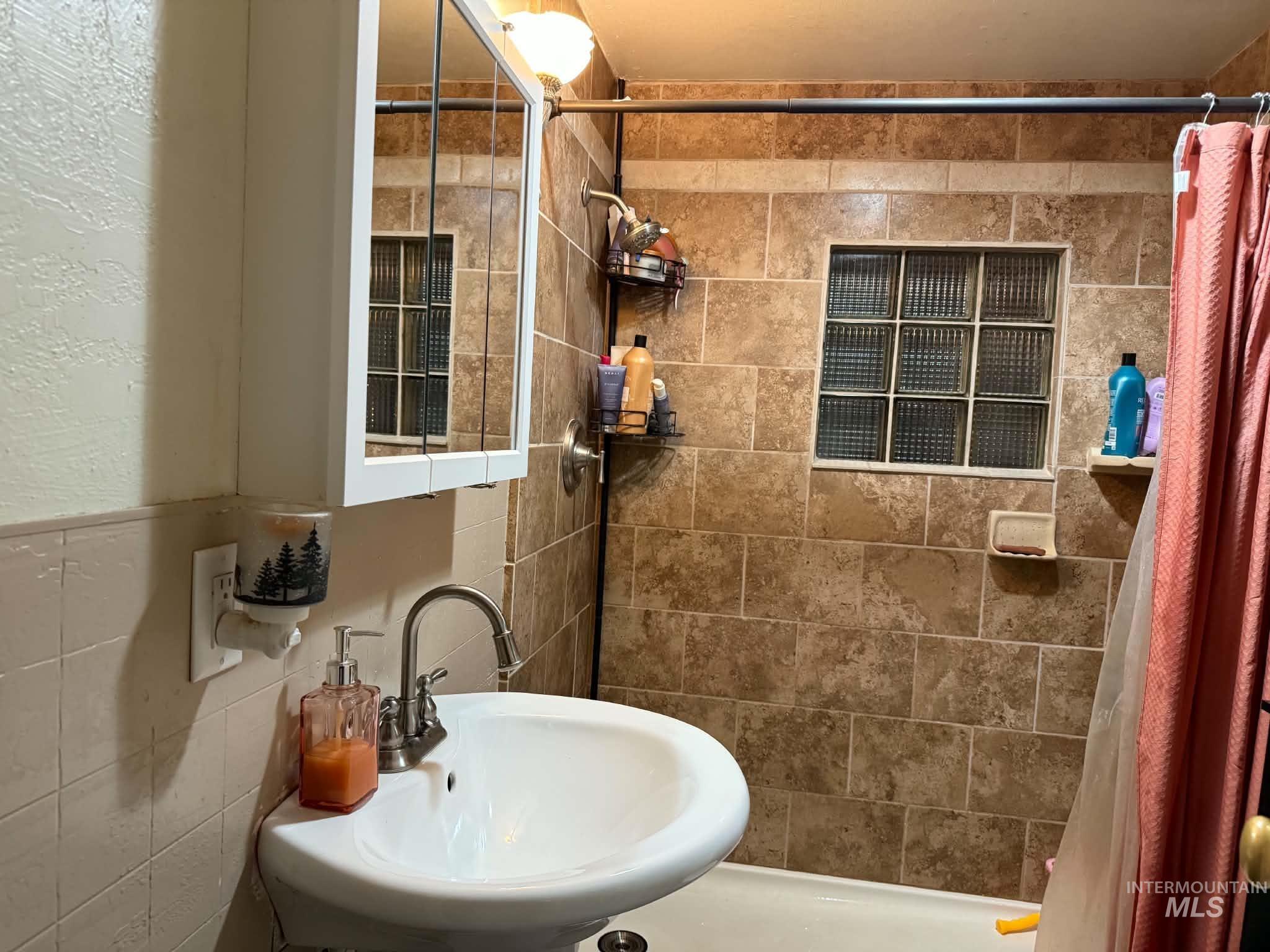 728 Grangemont Road Property Photo 25