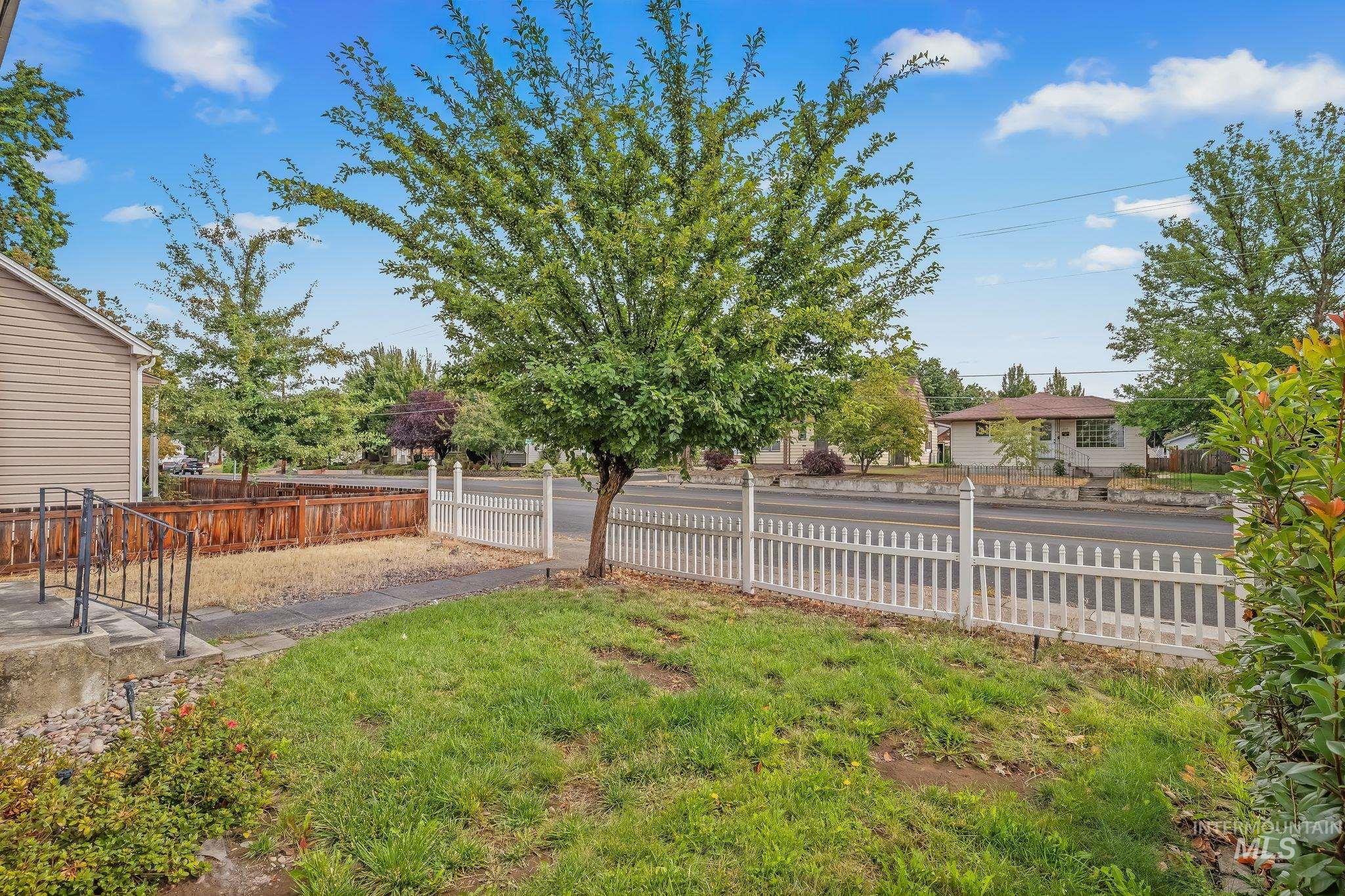1208 8th St Property Photo 12