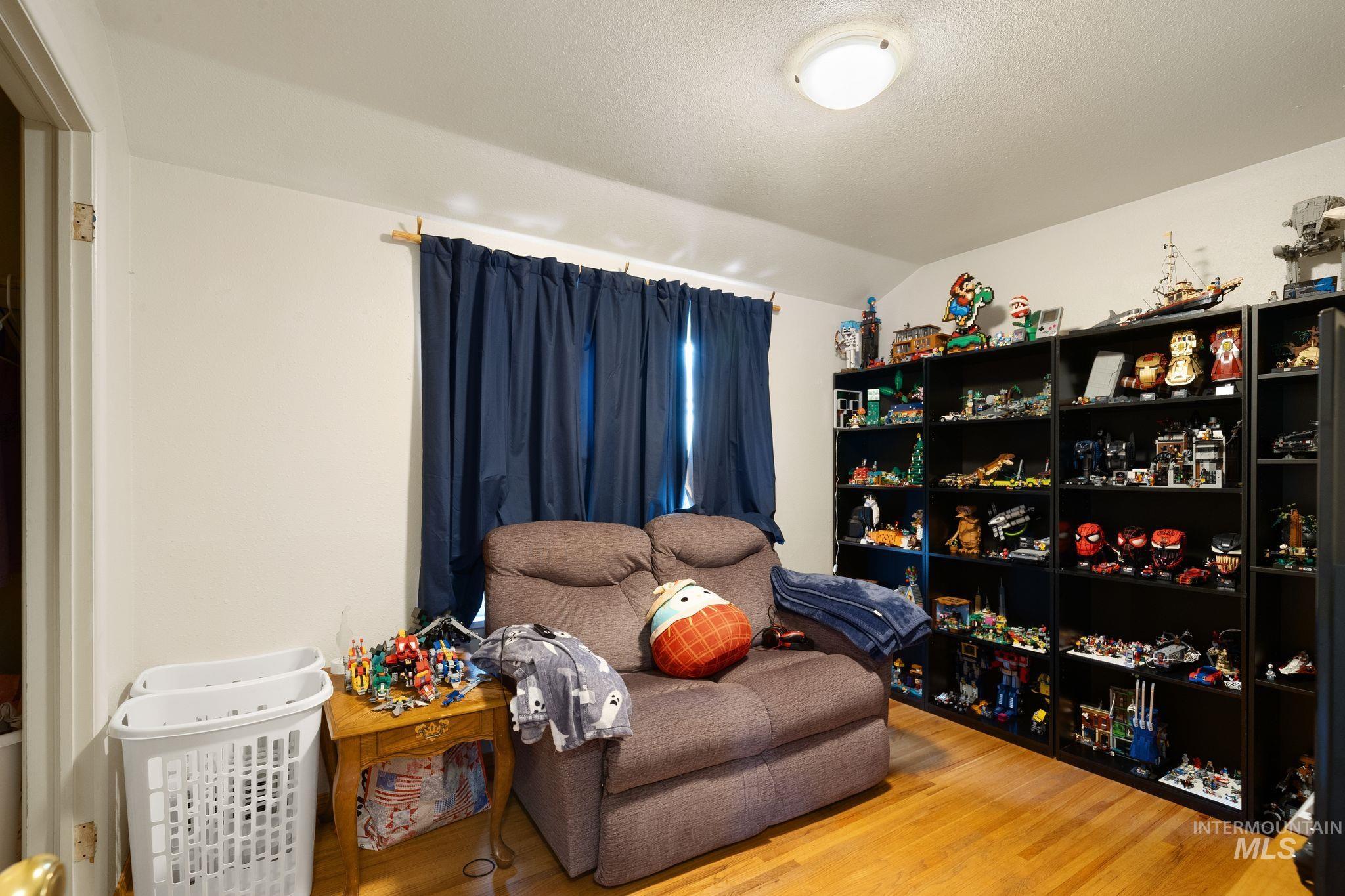 1208 8th St Property Photo 23