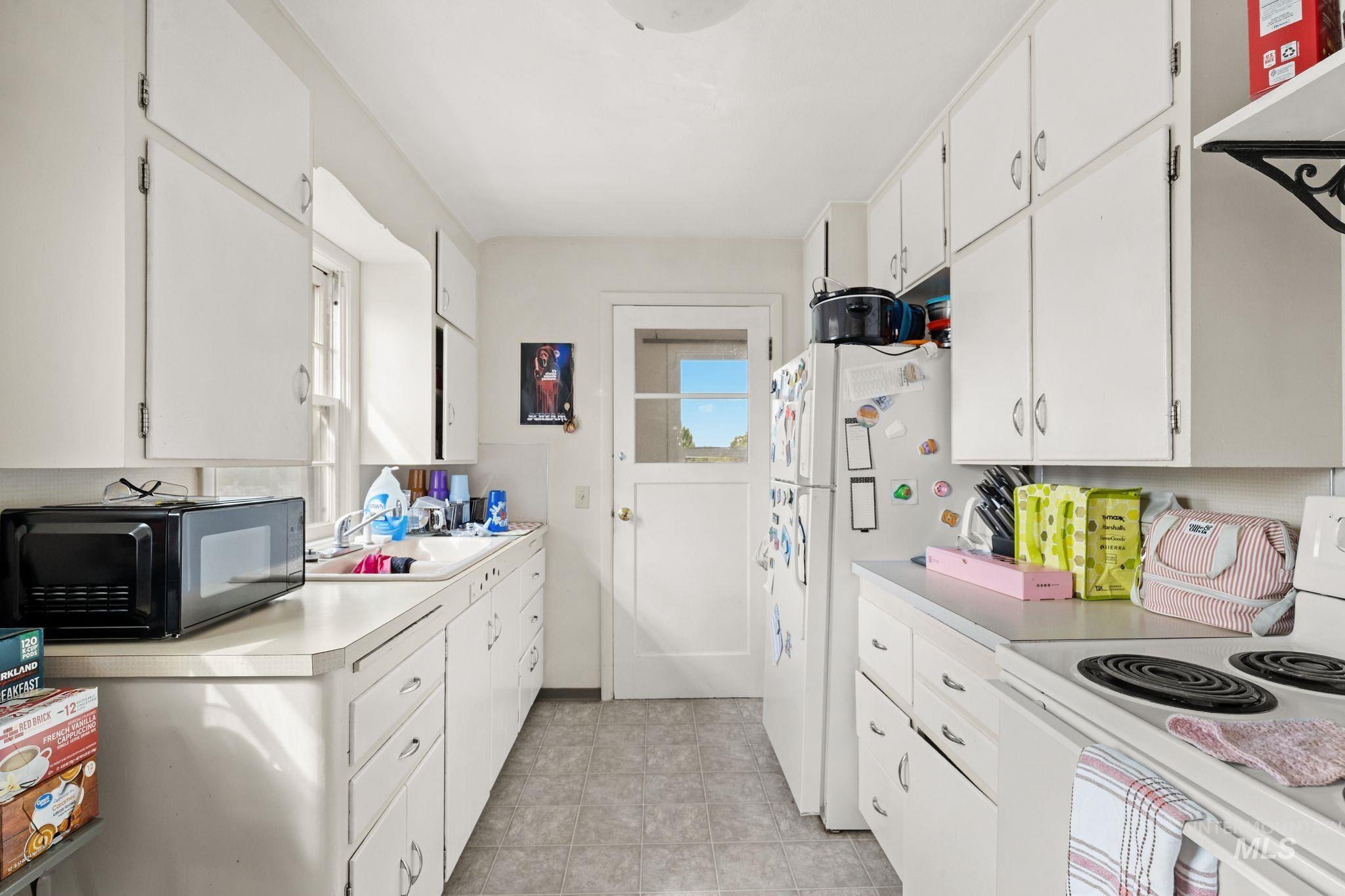 1208 8th St Property Photo 25