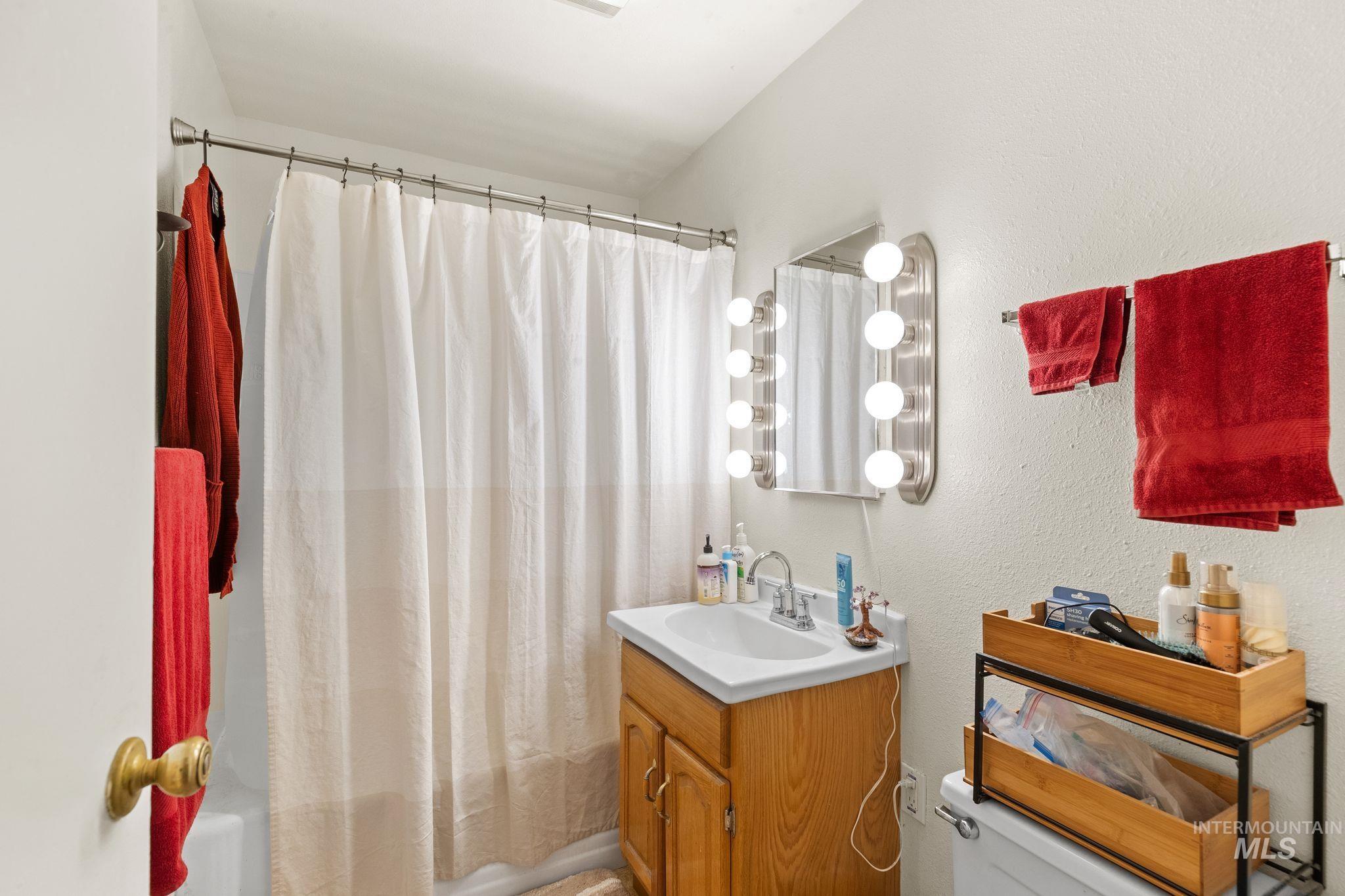 1208 8th St Property Photo 35