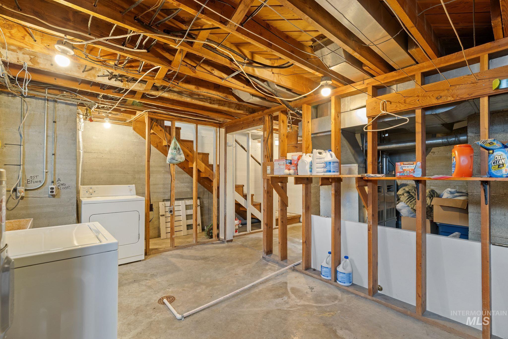 1208 8th St Property Photo 41