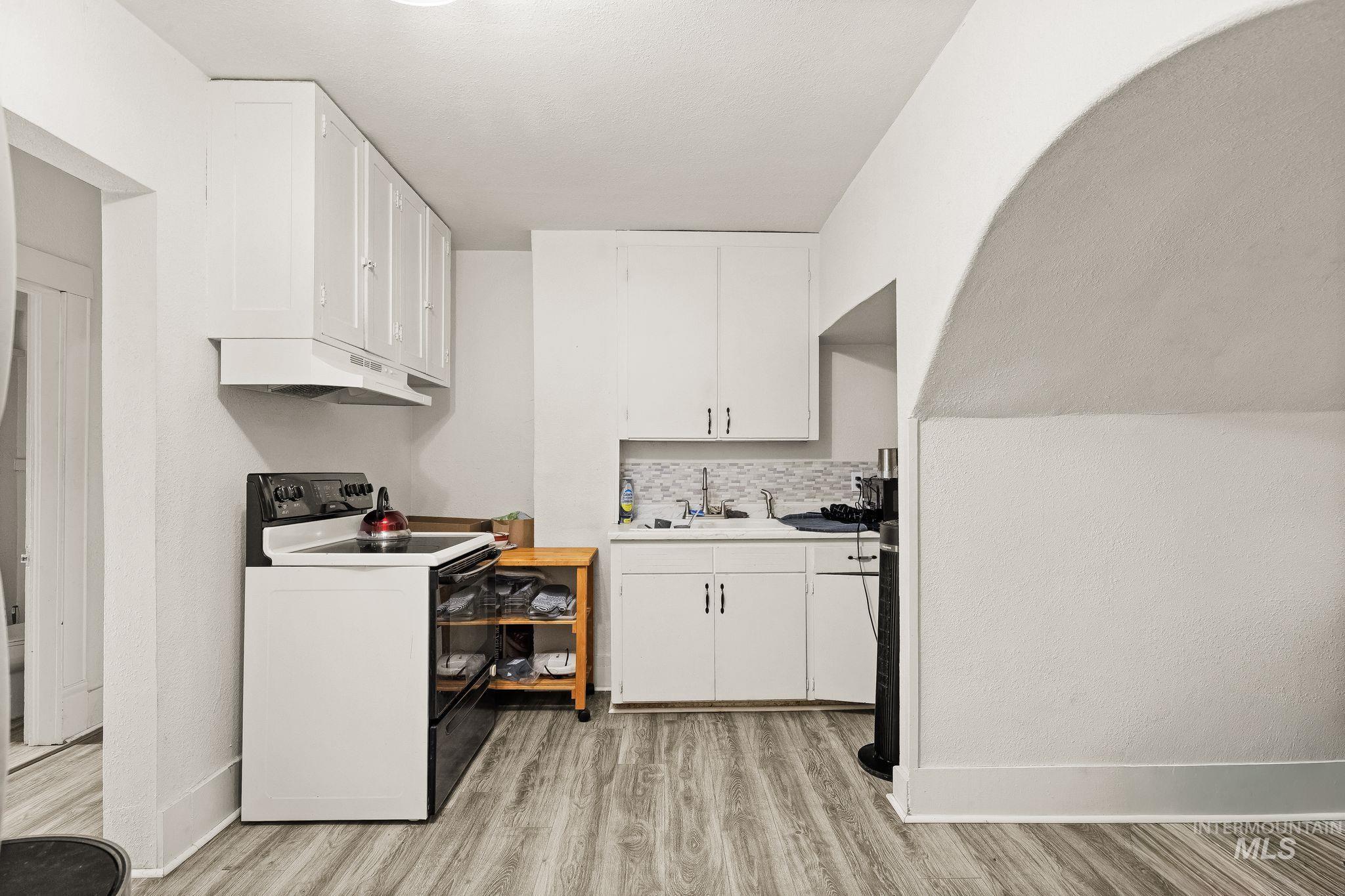 716 10th St Property Photo 13