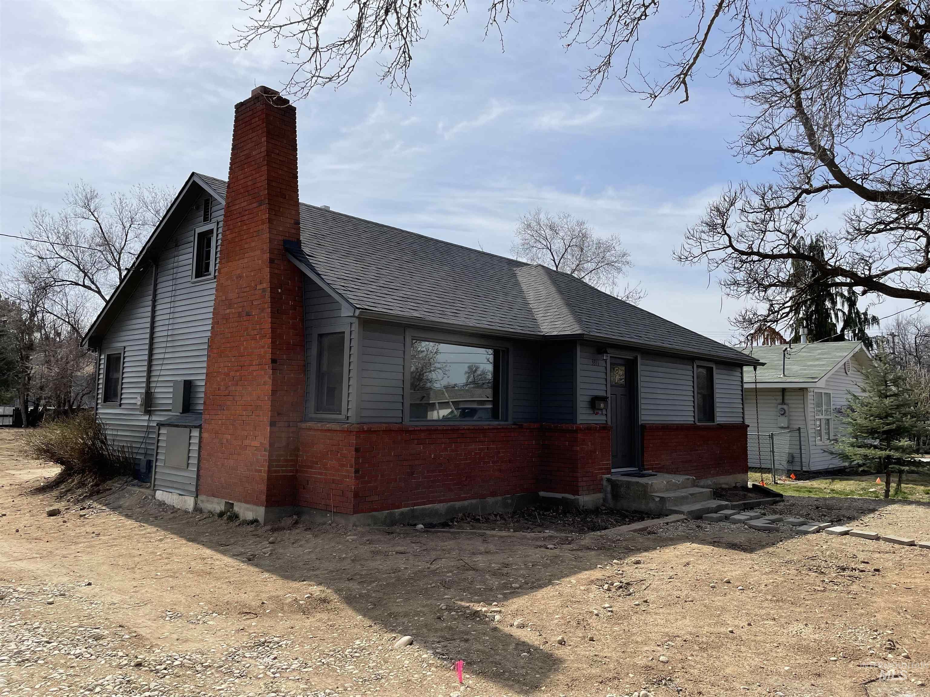 3311 W Cherry Property Photo 2