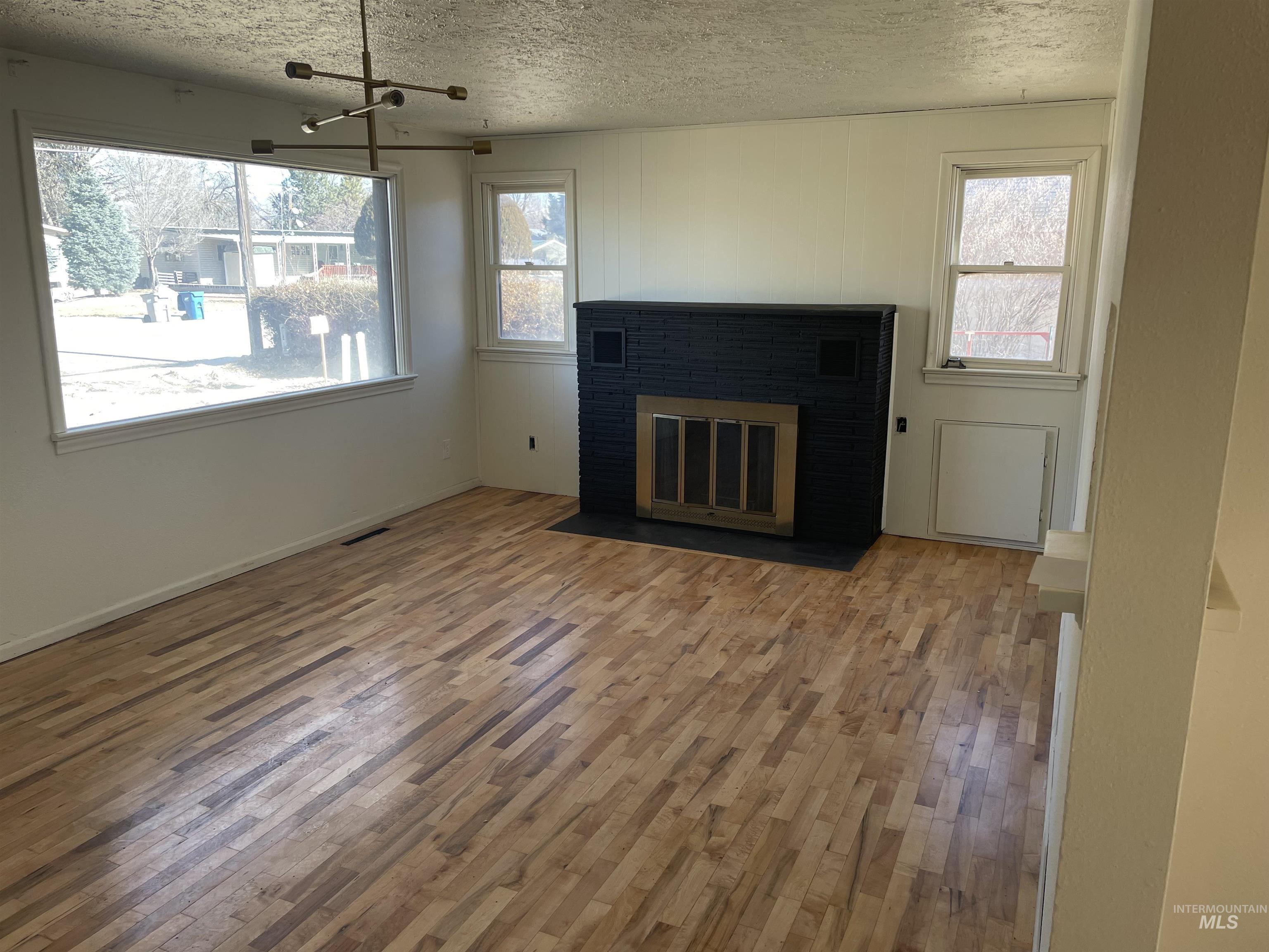 3311 W Cherry Property Photo 4