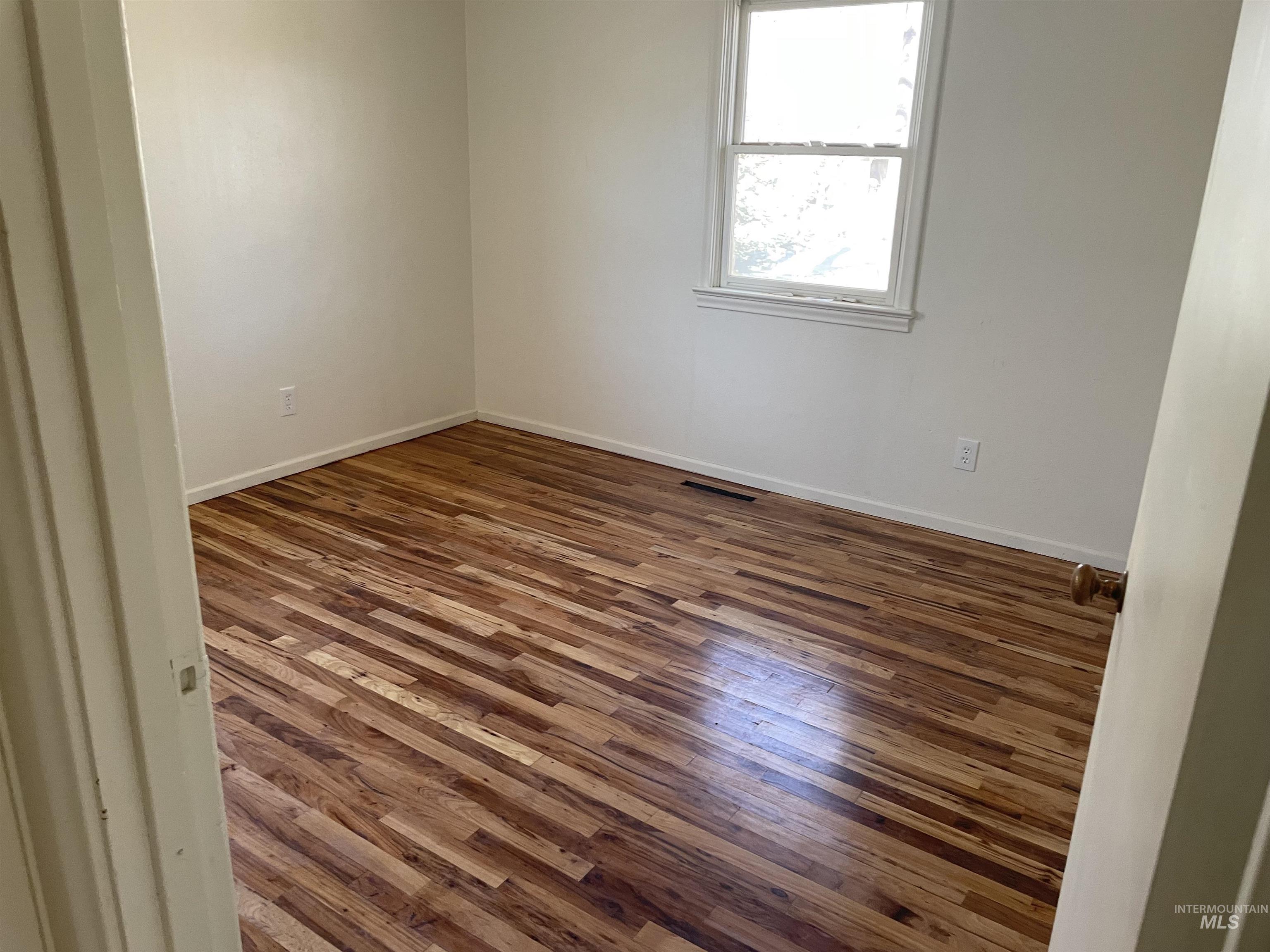 3311 W Cherry Property Photo 9
