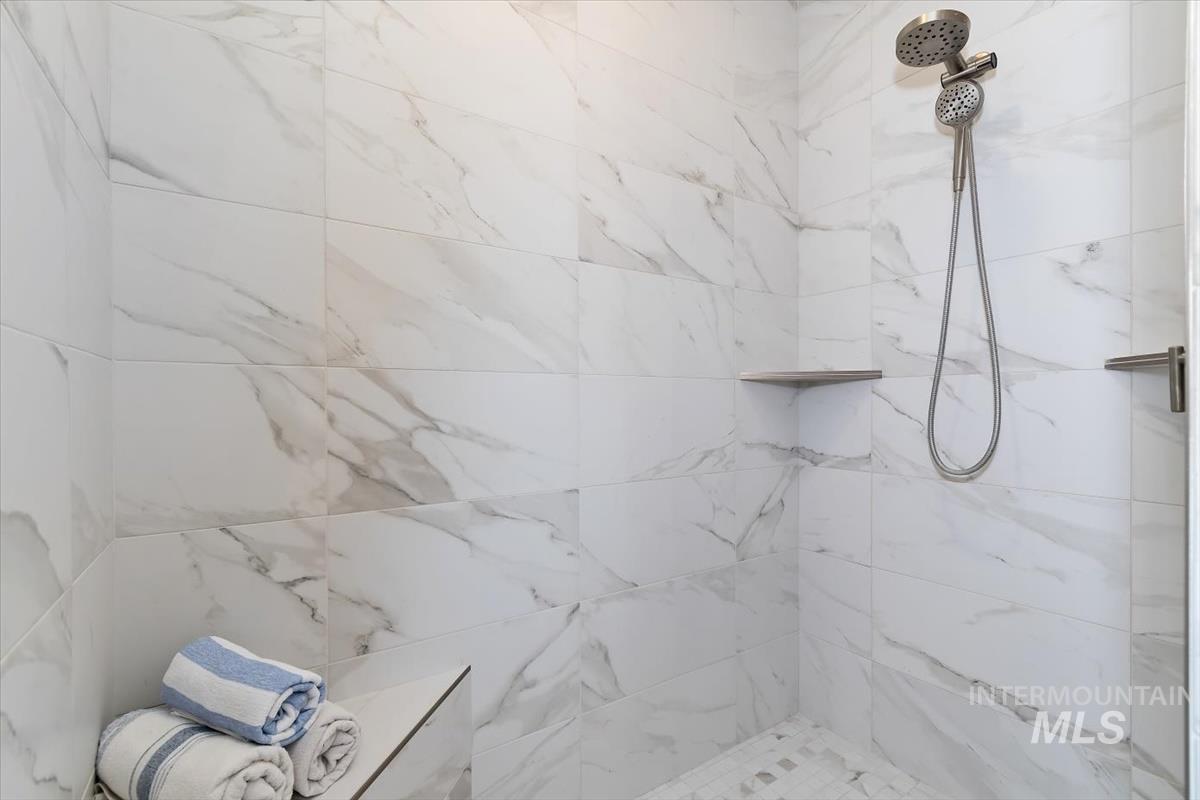 3806 Palisades Avenue Property Photo 27