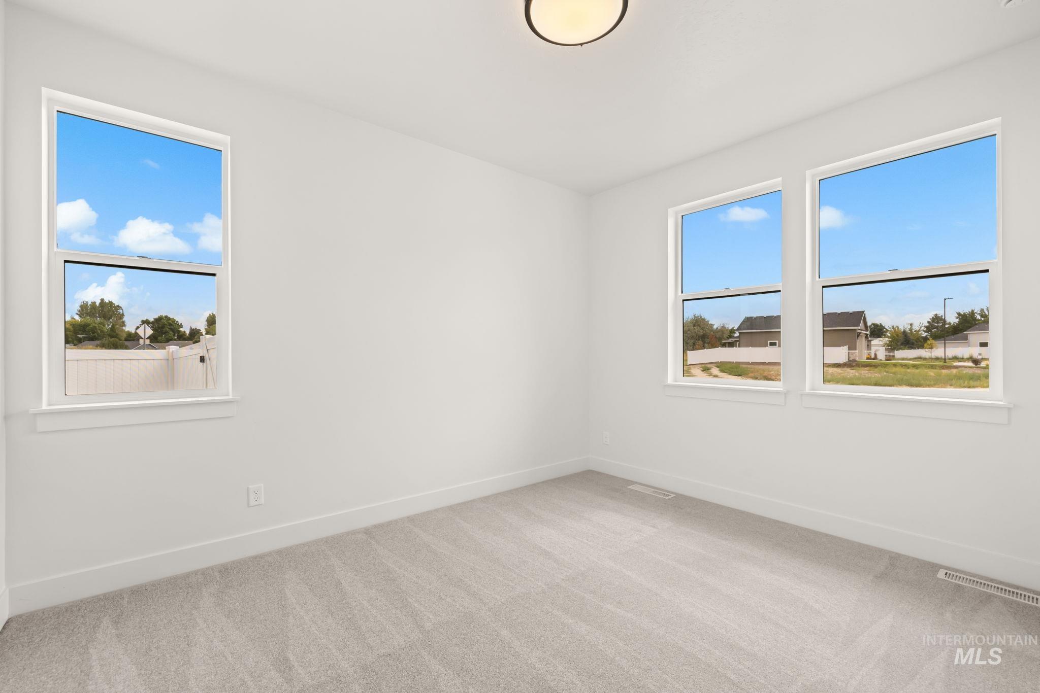 468 W Millstone St Property Photo 22