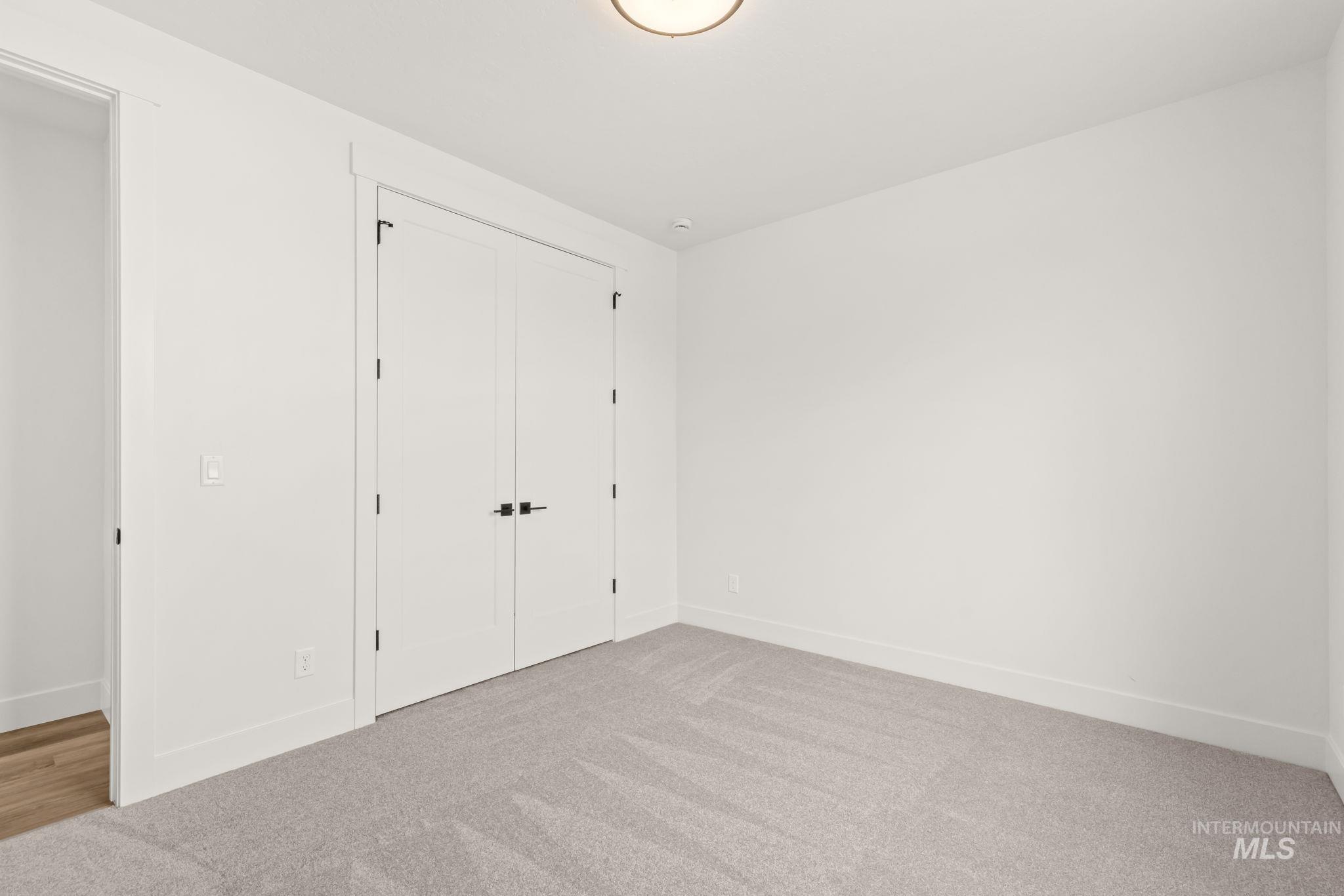 468 W Millstone St Property Photo 25