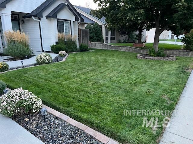 3253 N Lilyturf Ave - Home For Rent Property Photo 2