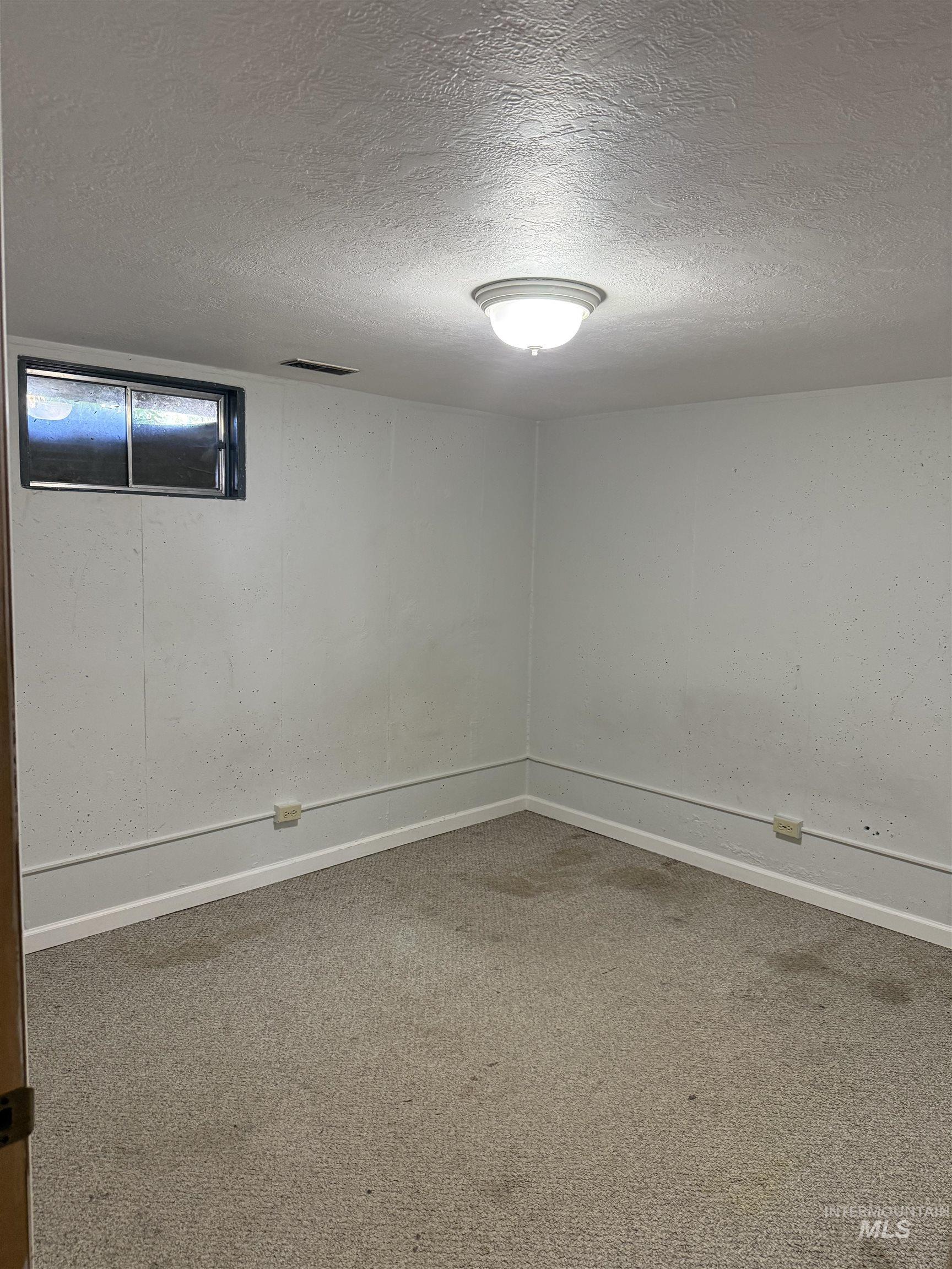485 Park Terrace Dr. Property Photo 24
