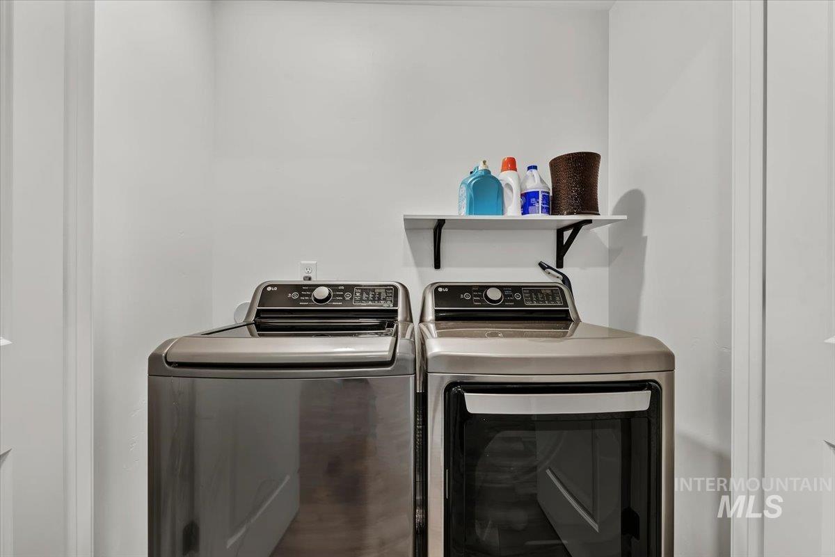 14393 Skys End Ct Property Photo 29