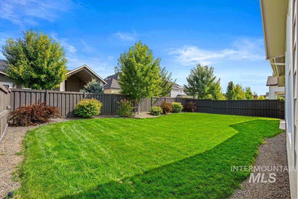6624 S Capstone Ave Property Photo 36
