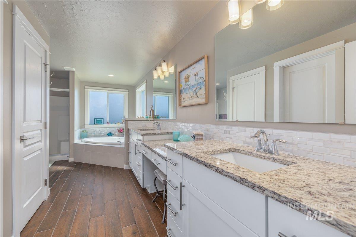 4476 N Glenrock Way Property Photo 36