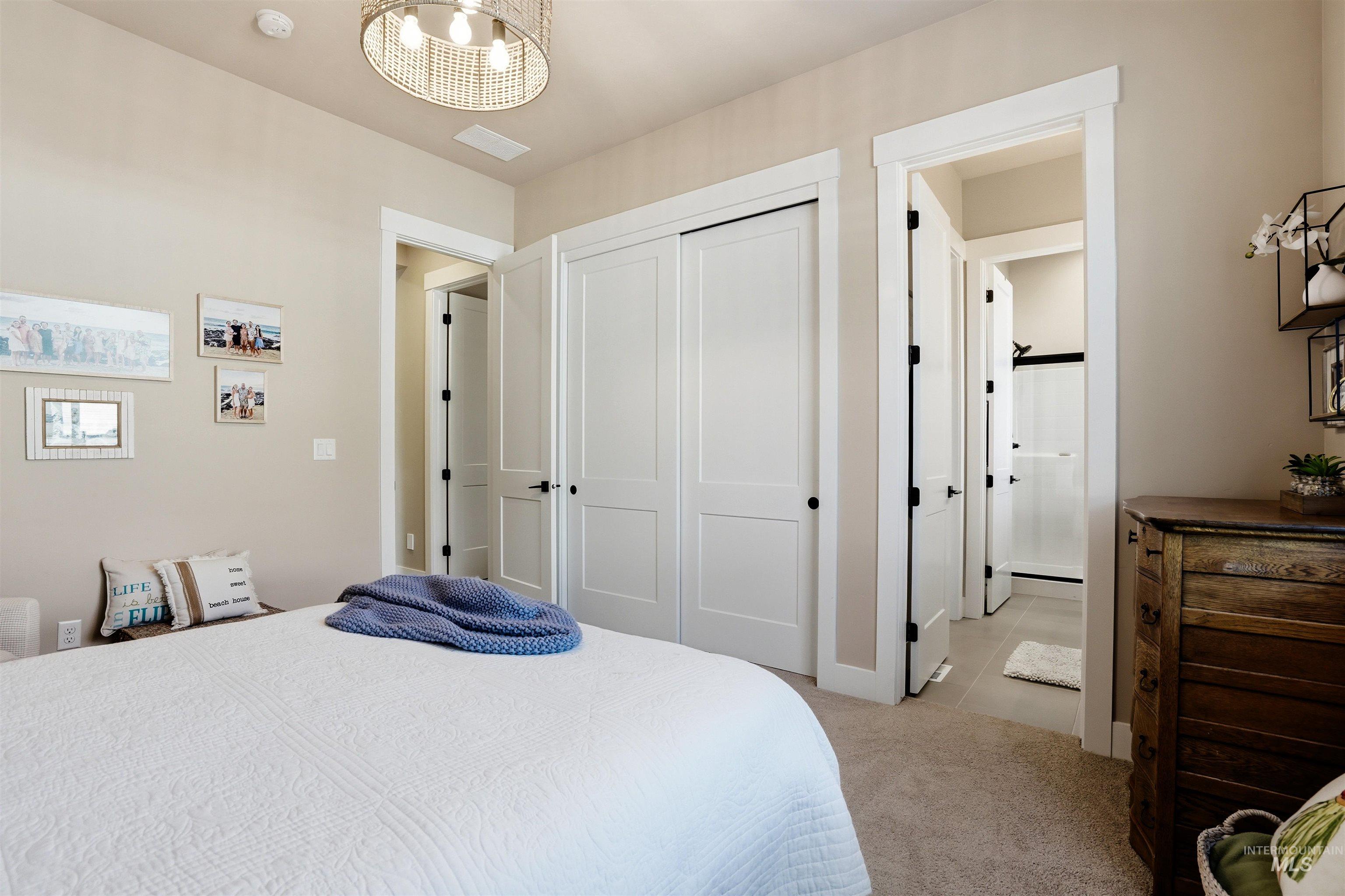 239 S Eagles Roost Way Property Photo 34