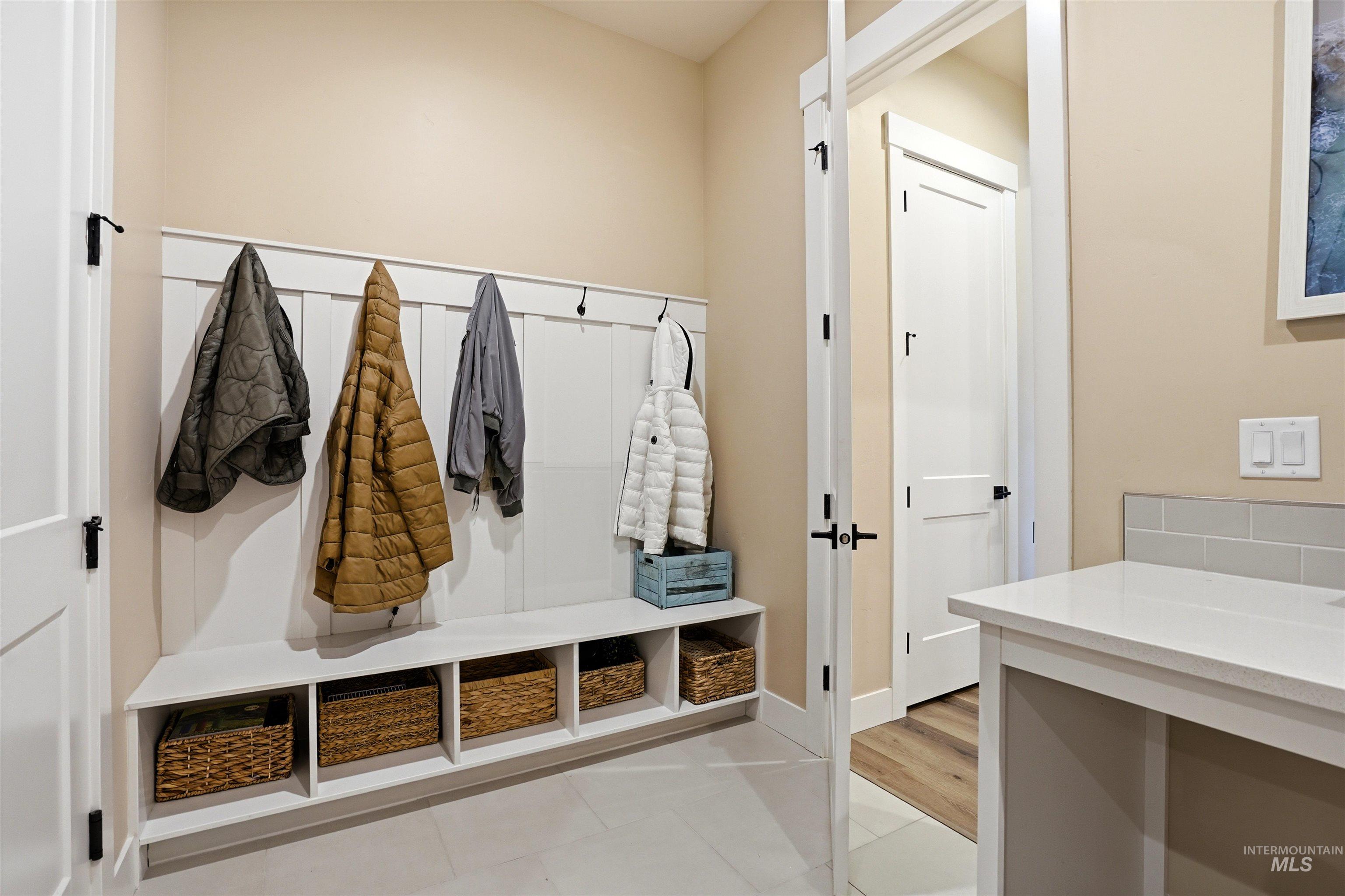 239 S Eagles Roost Way Property Photo 36