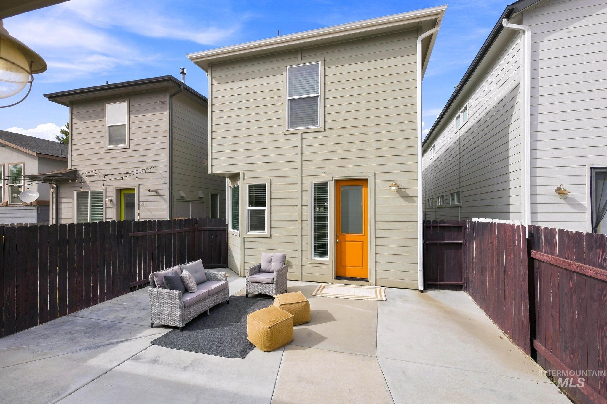 1205 W Melrose St Property Photo 31