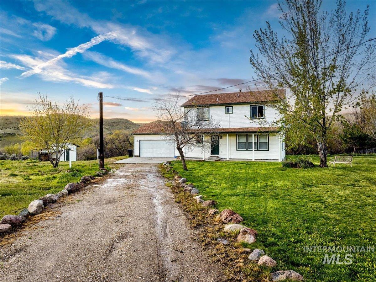 6970 Pearl Rd Property Photo 5