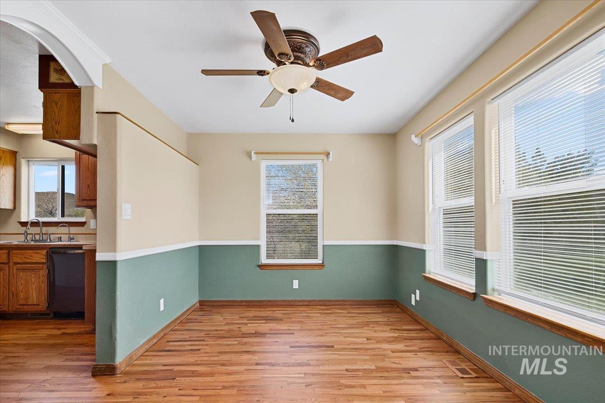 6970 Pearl Rd Property Photo 17