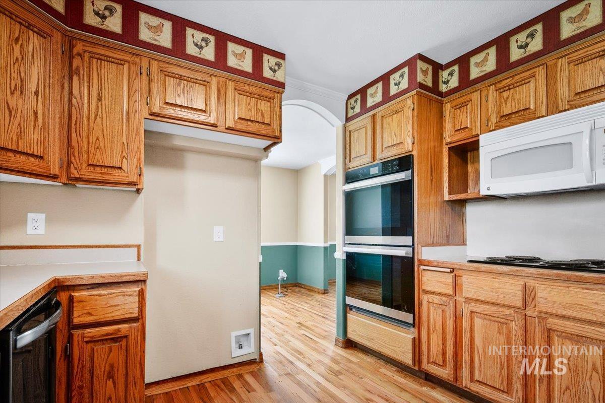 6970 Pearl Rd Property Photo 19
