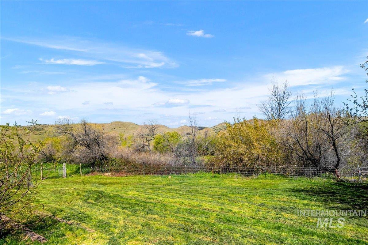 6970 Pearl Rd Property Photo 36