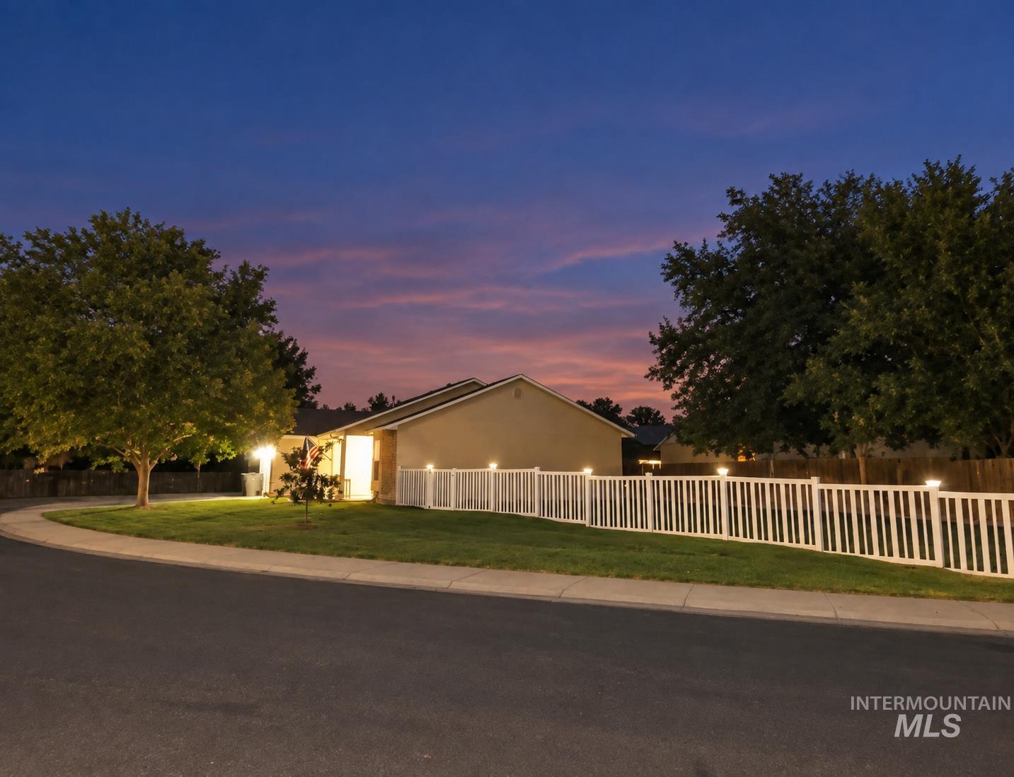 544 Knights Circle Property Photo 2