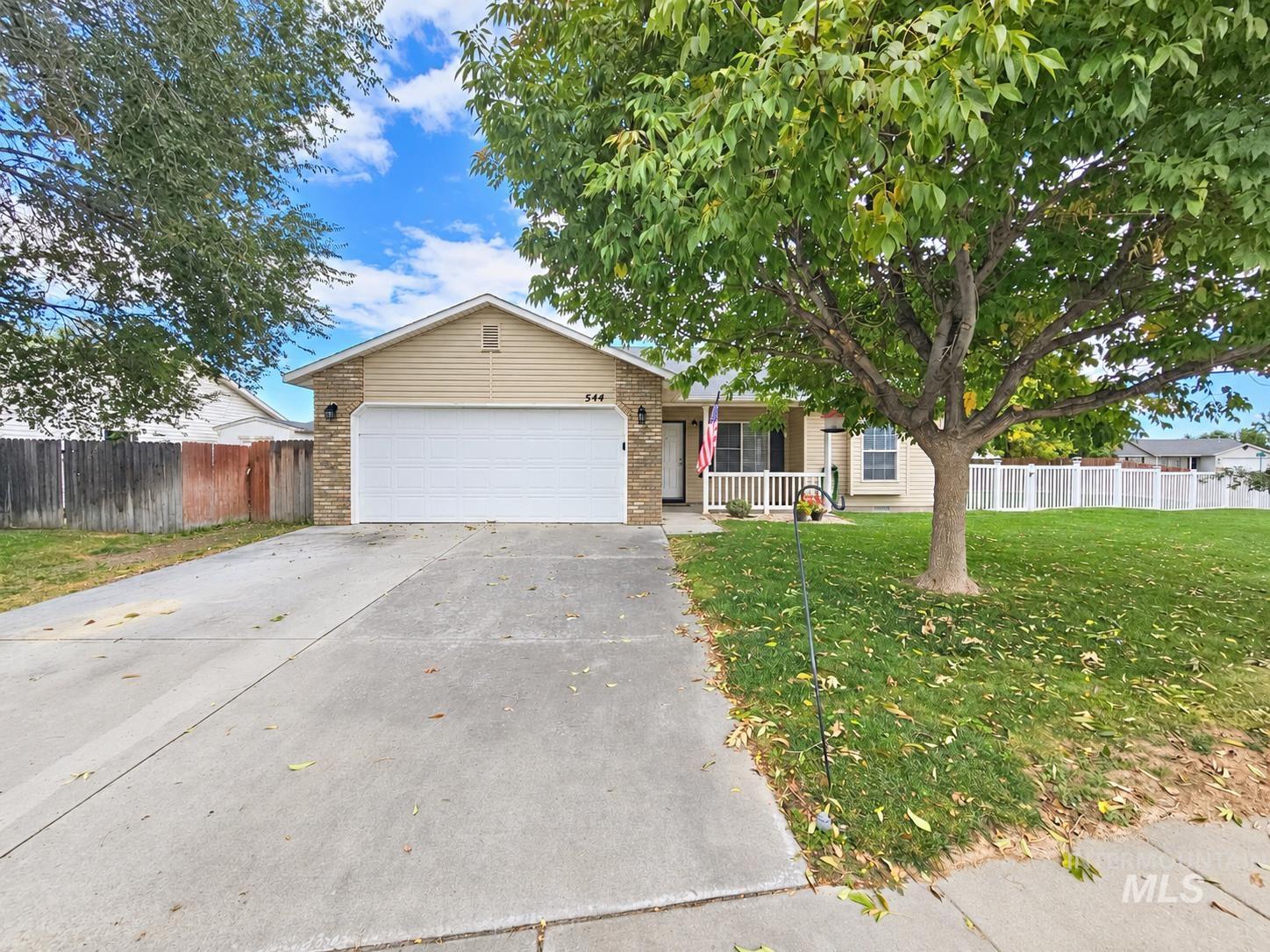544 Knights Circle Property Photo 3