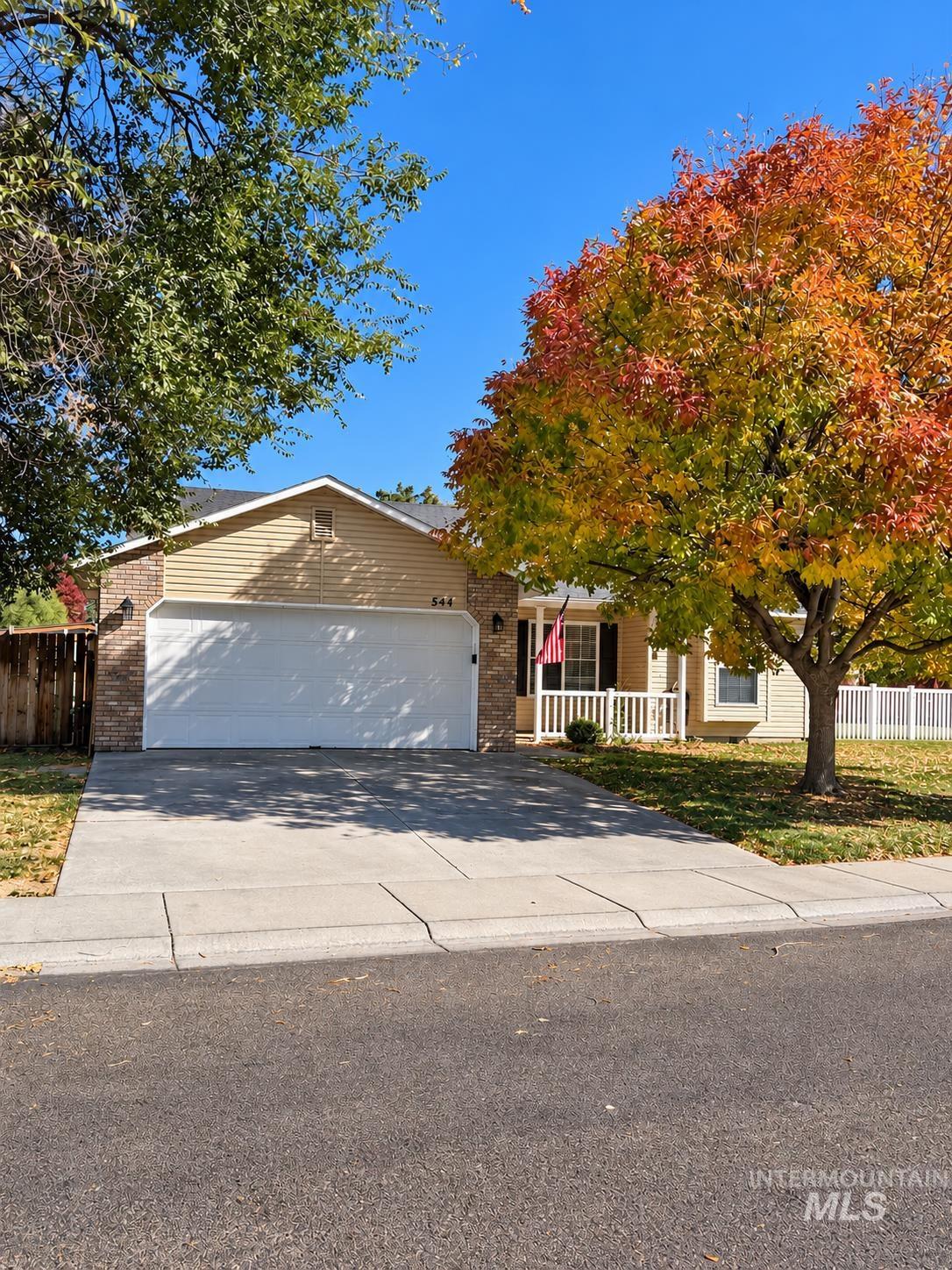 544 Knights Circle Property Photo 3