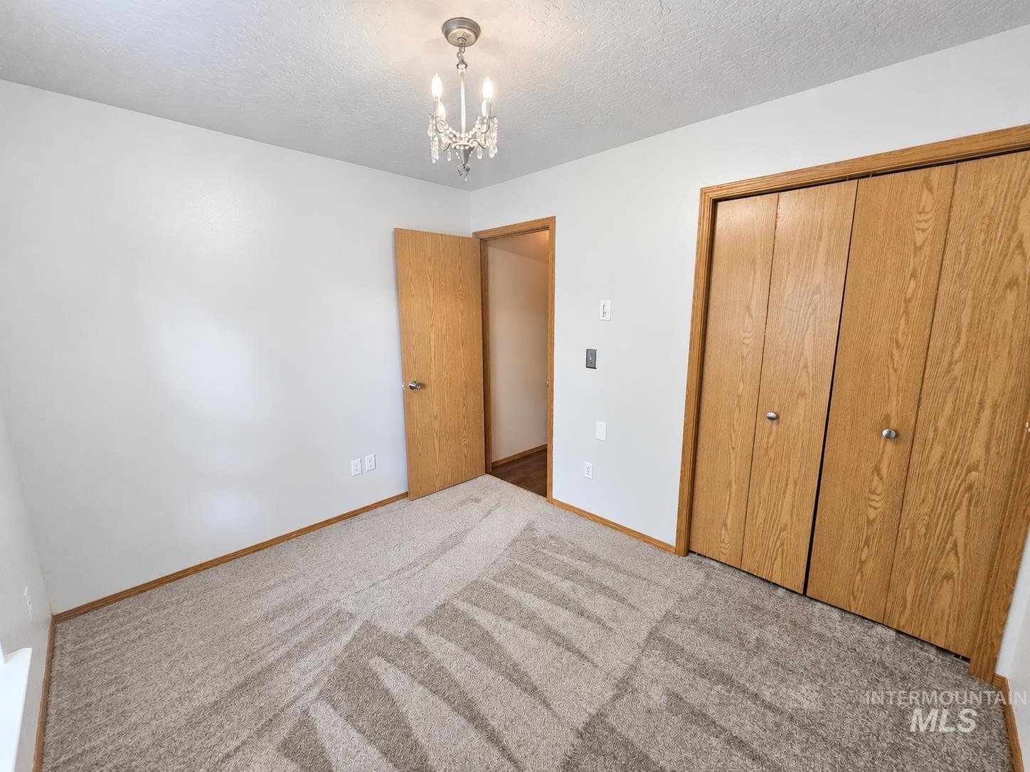 544 Knights Circle Property Photo 14