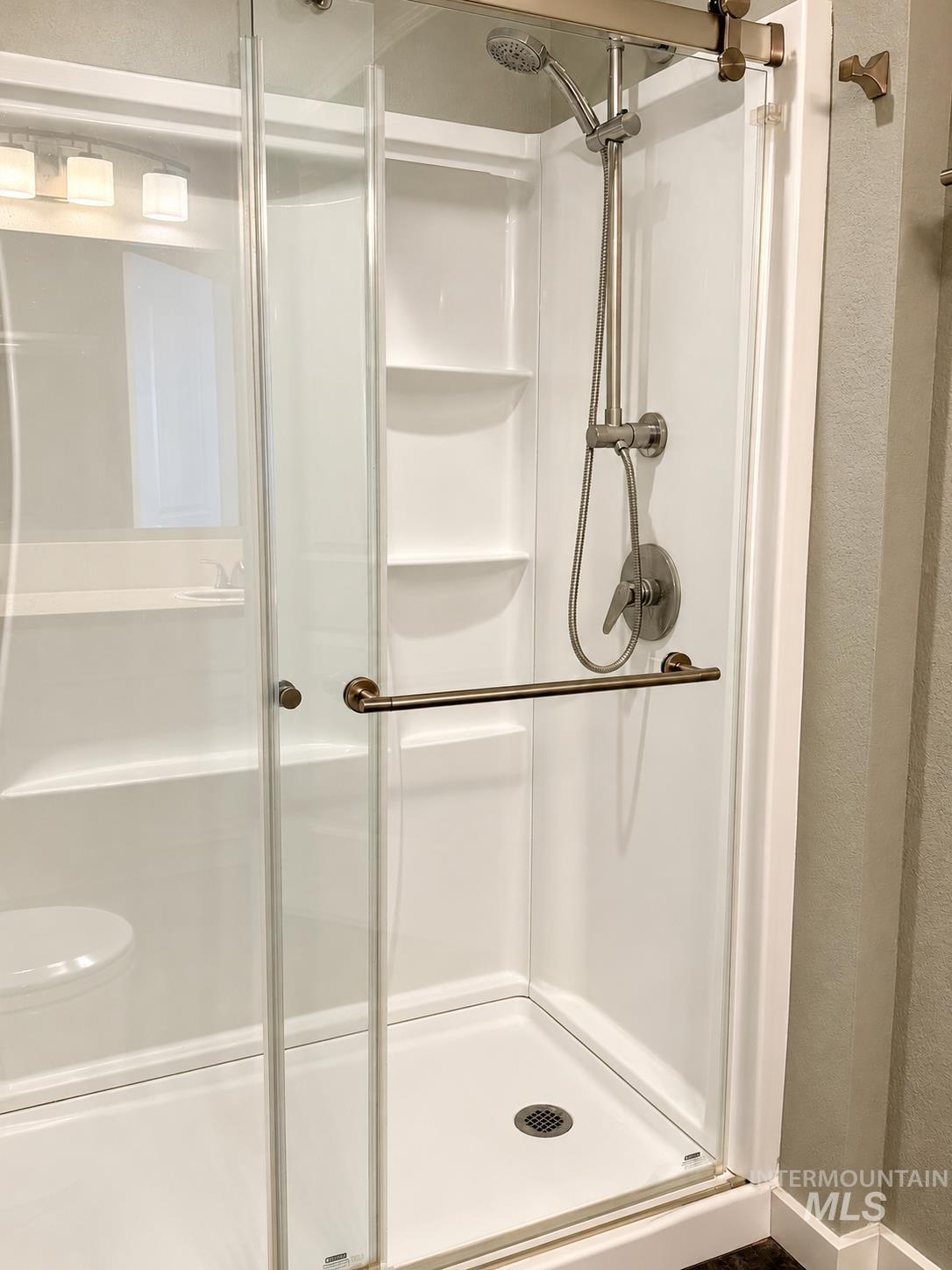 544 Knights Circle Property Photo 14