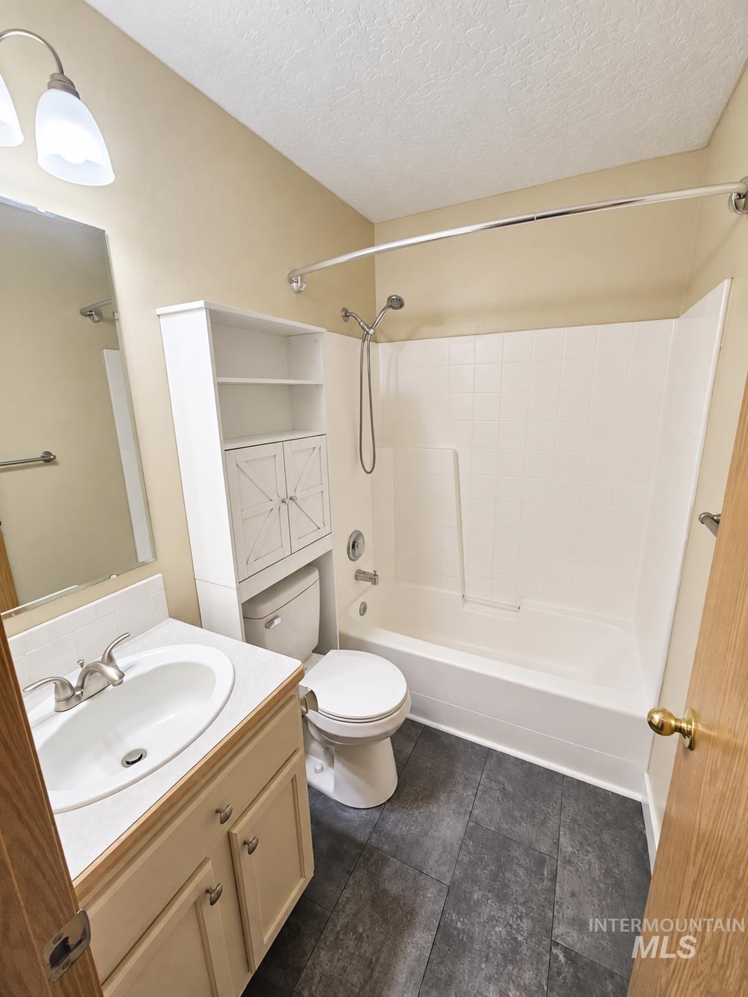 544 Knights Circle Property Photo 15