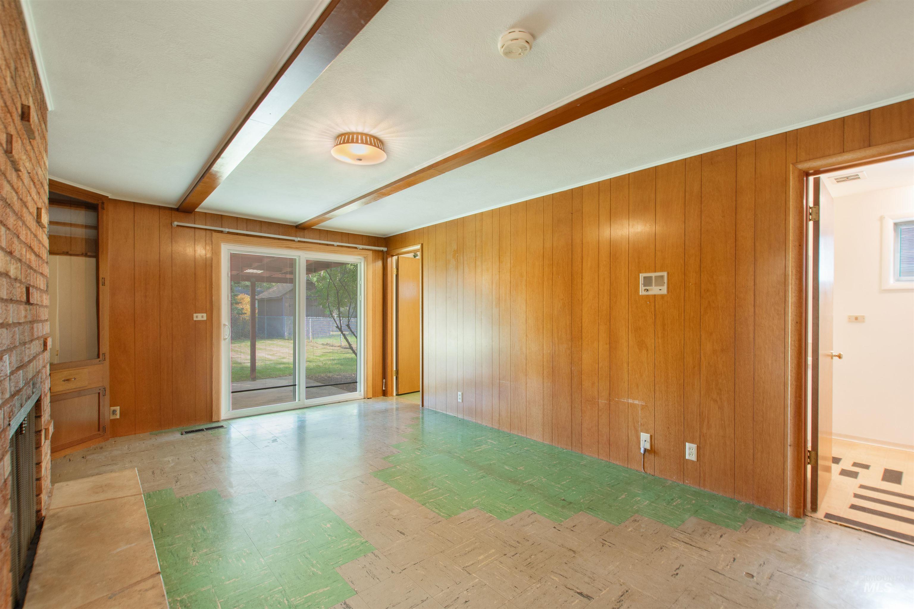 2716 N Redway Road Property Photo 10