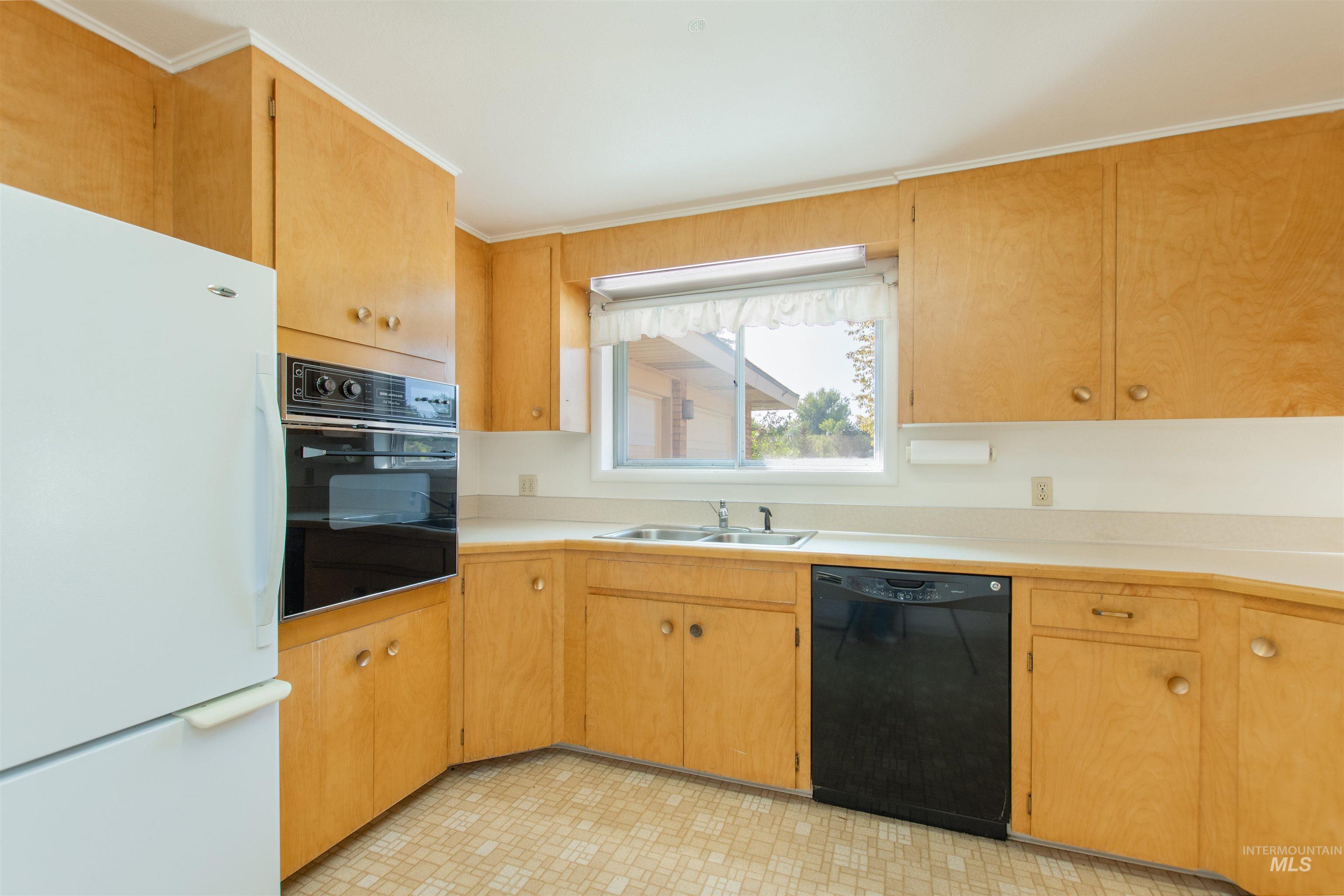 2716 N Redway Road Property Photo 12