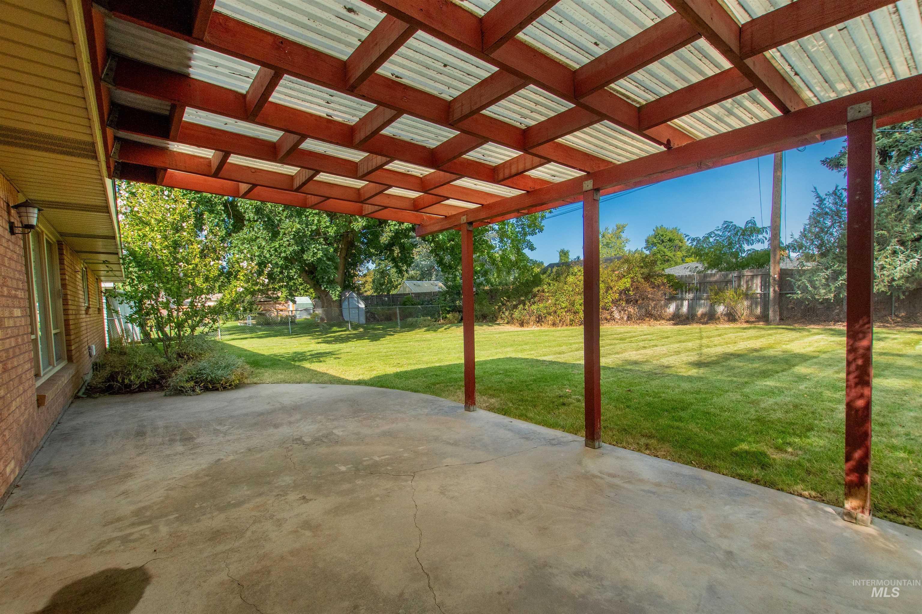 2716 N Redway Road Property Photo 33