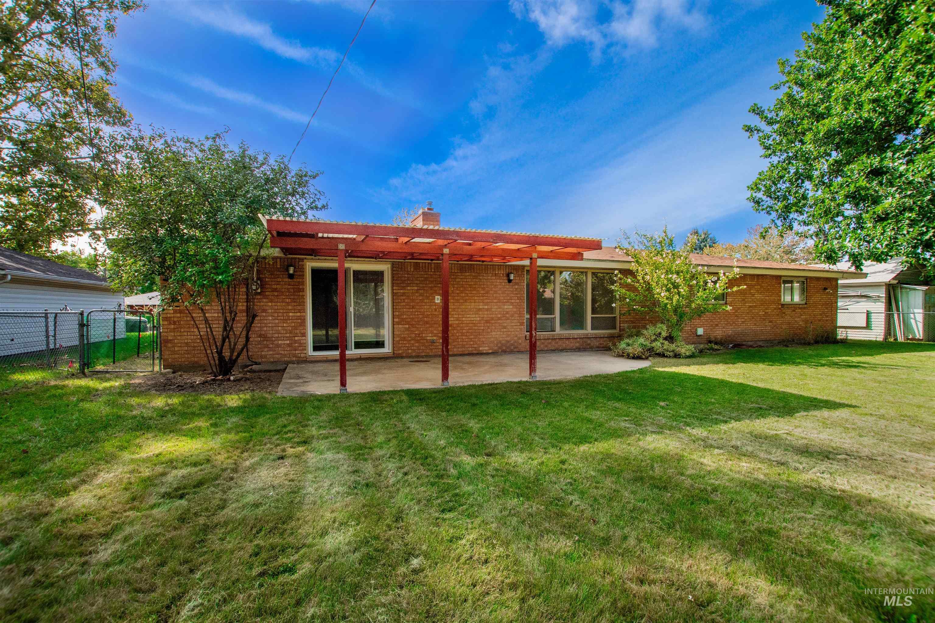 2716 N Redway Road Property Photo 34