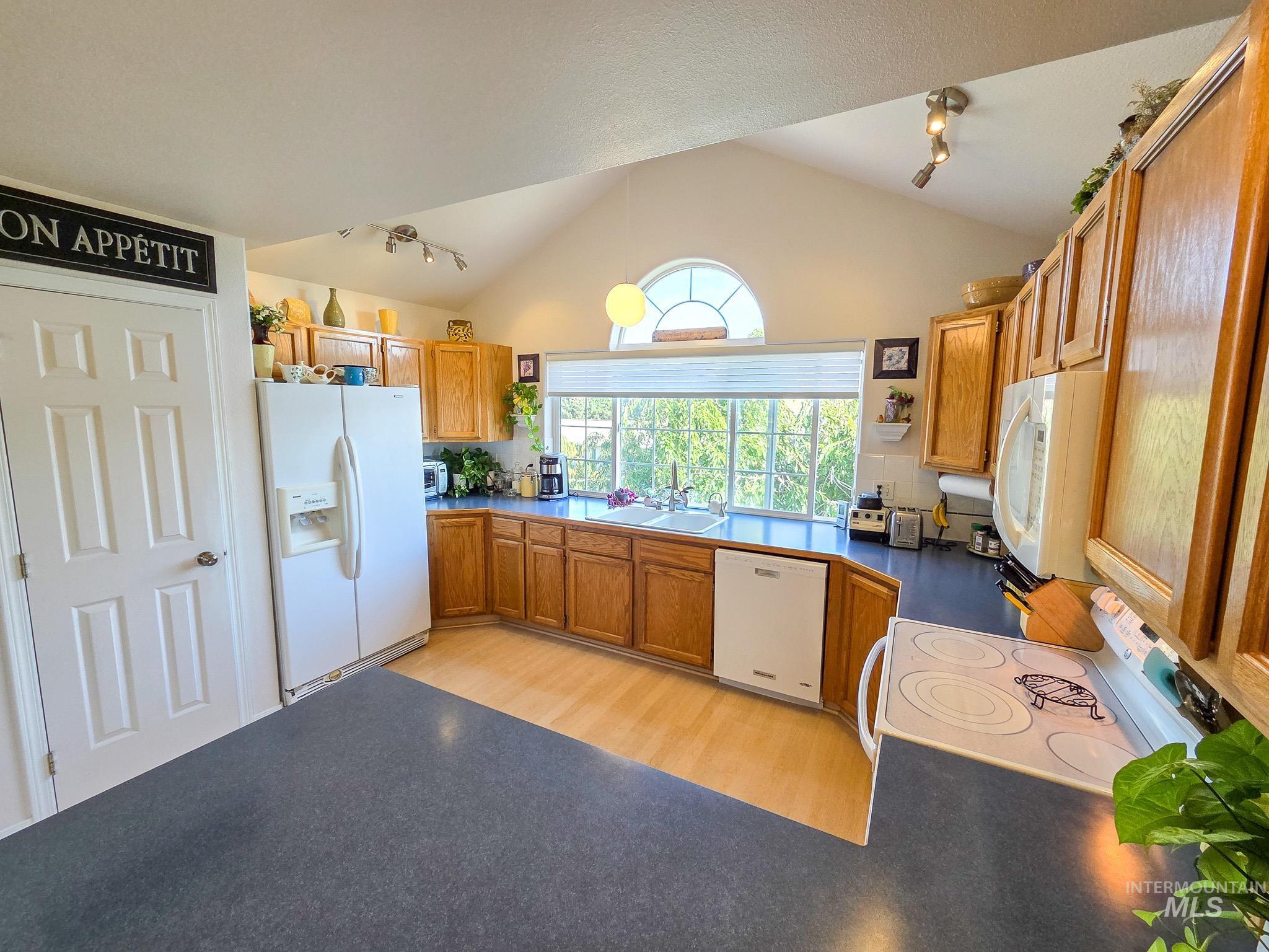 3604 Masters Dr Property Photo 5
