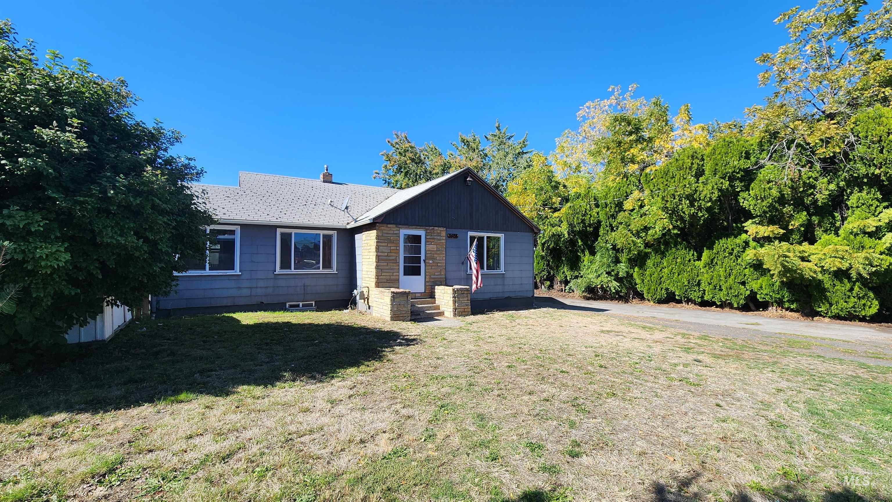 3408 11th Street Property Photo 2