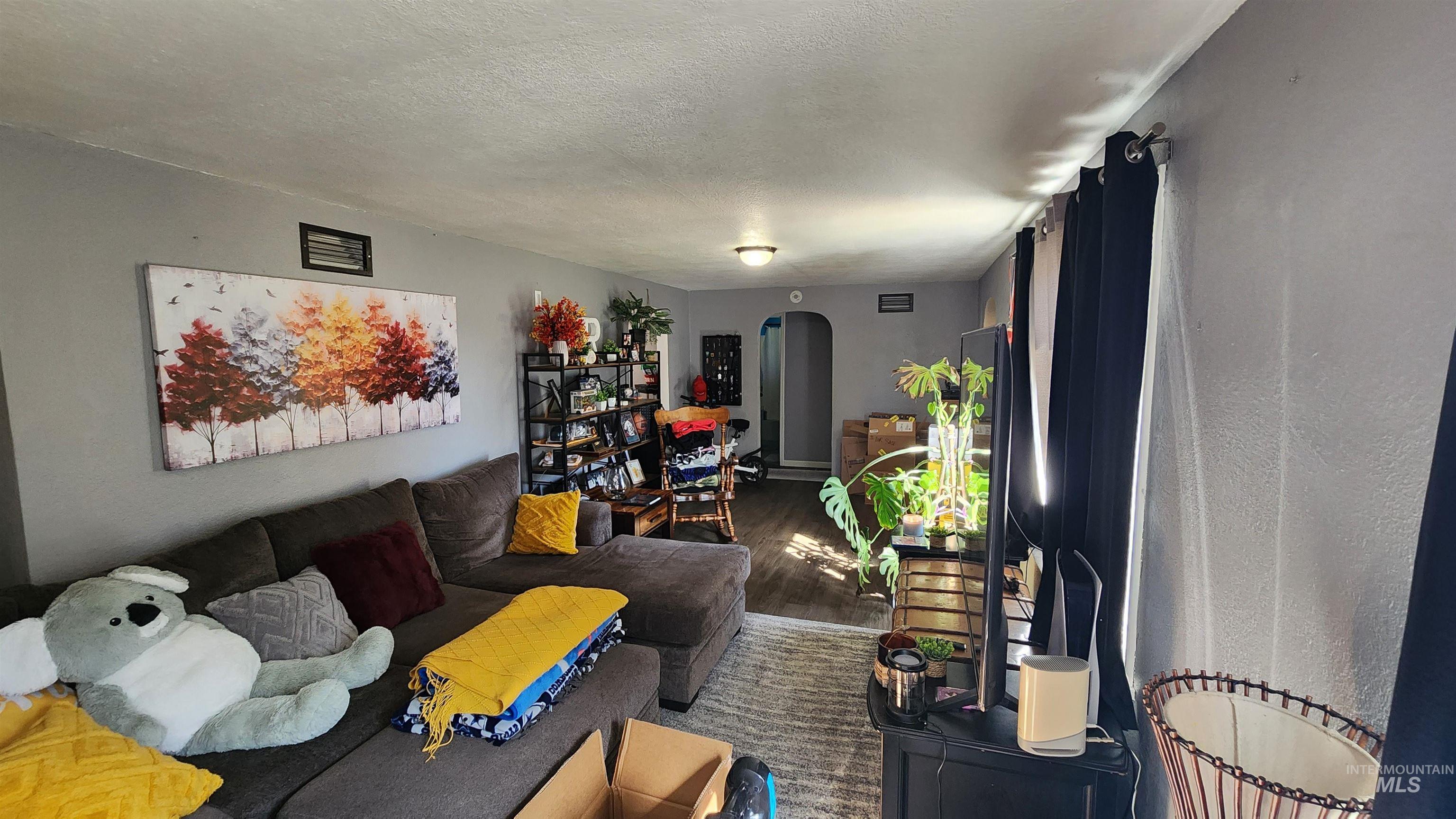 3408 11th Street Property Photo 5