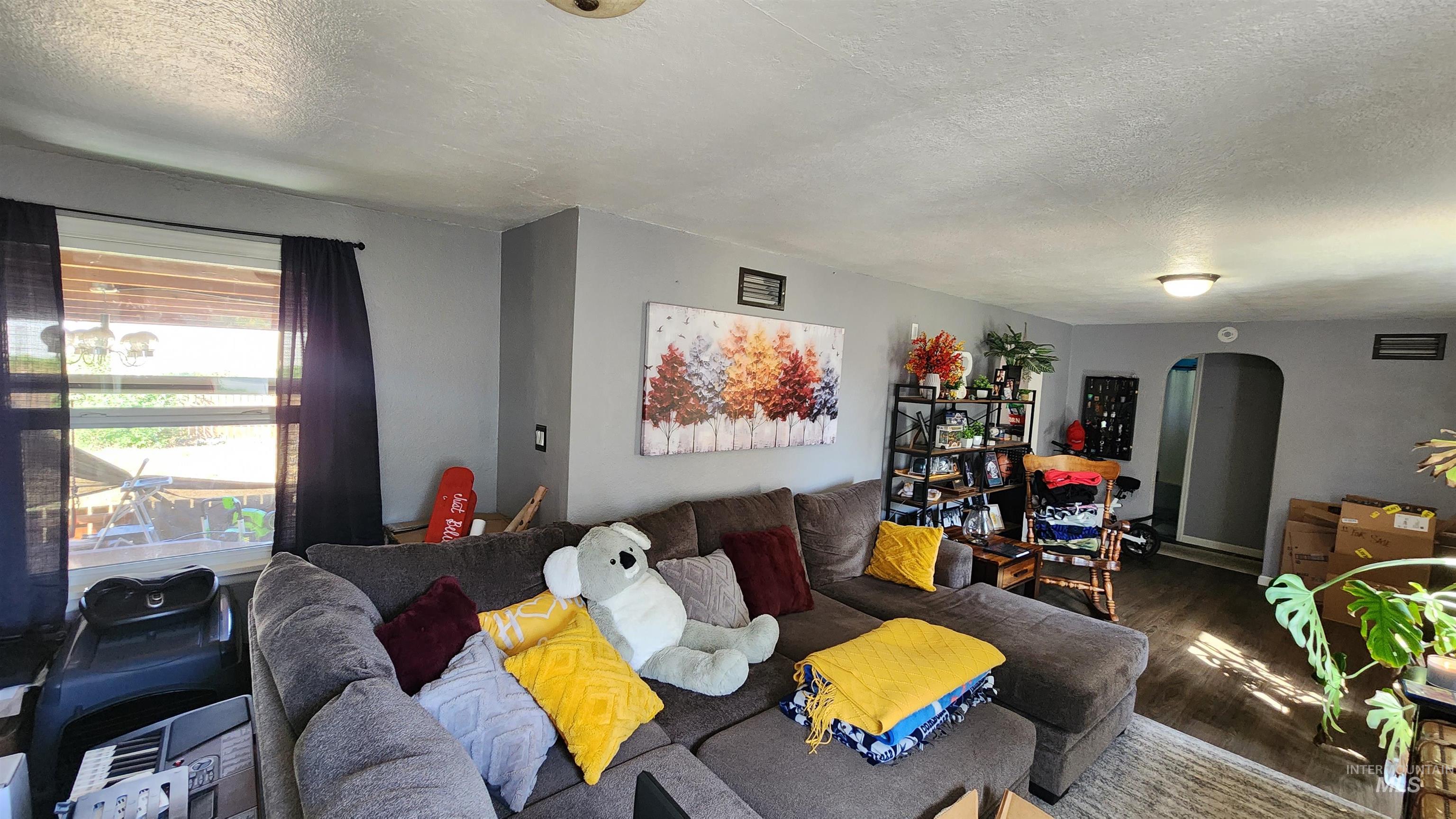 3408 11th Street Property Photo 6