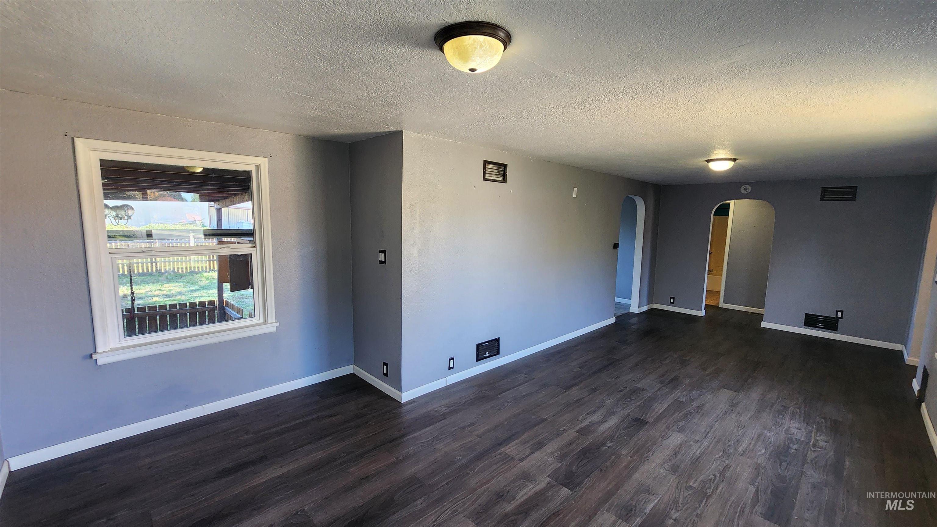 3408 11th Street Property Photo 7
