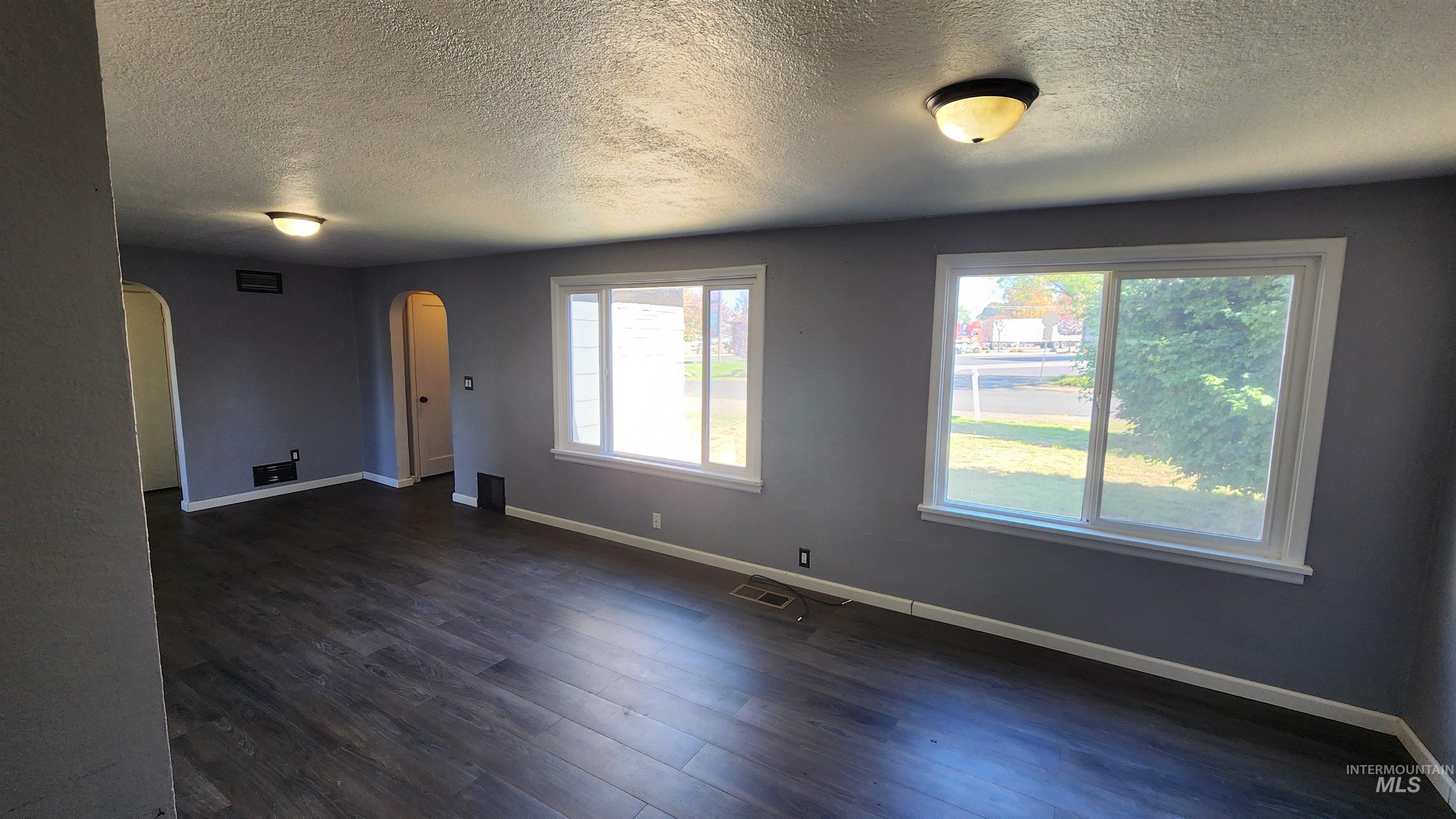 3408 11th Street Property Photo 8