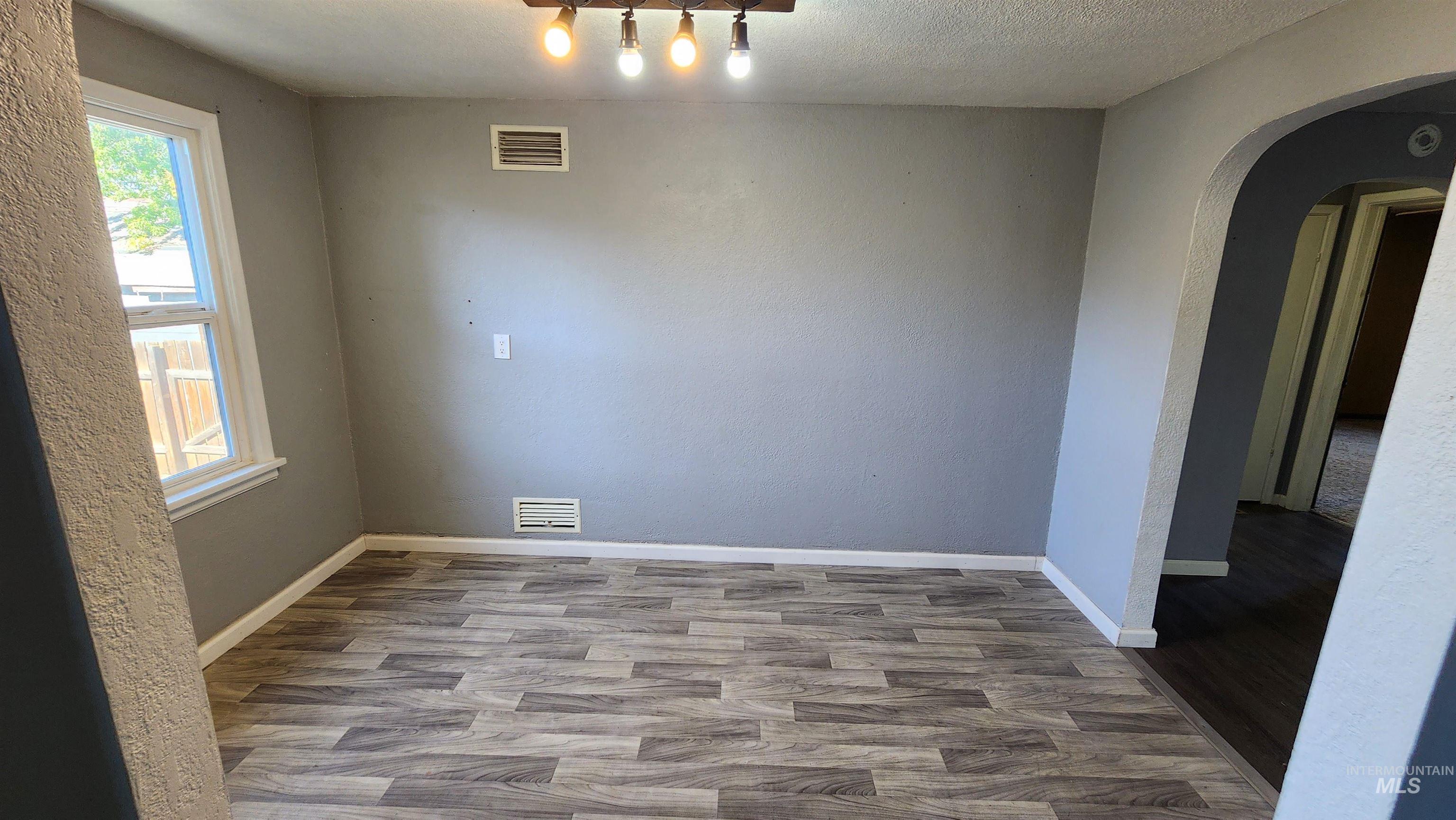 3408 11th Street Property Photo 11