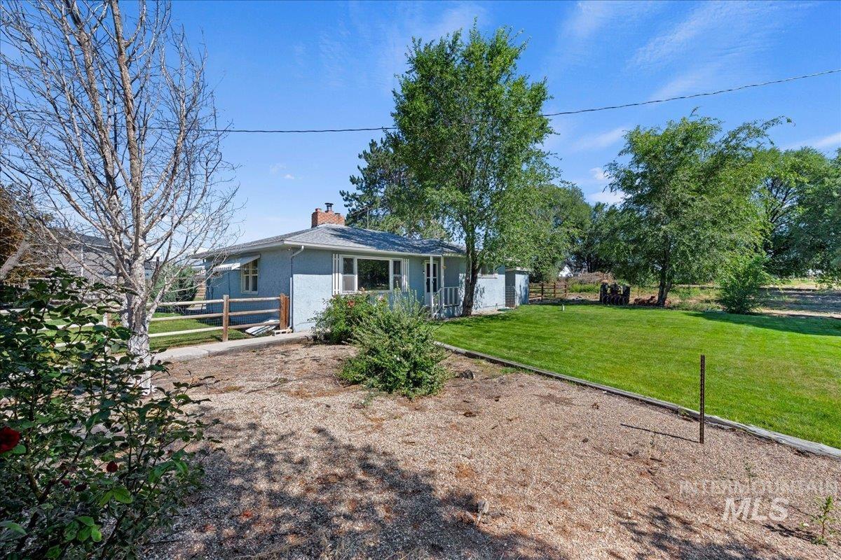 2519 E Homedale Rd Property Photo 2